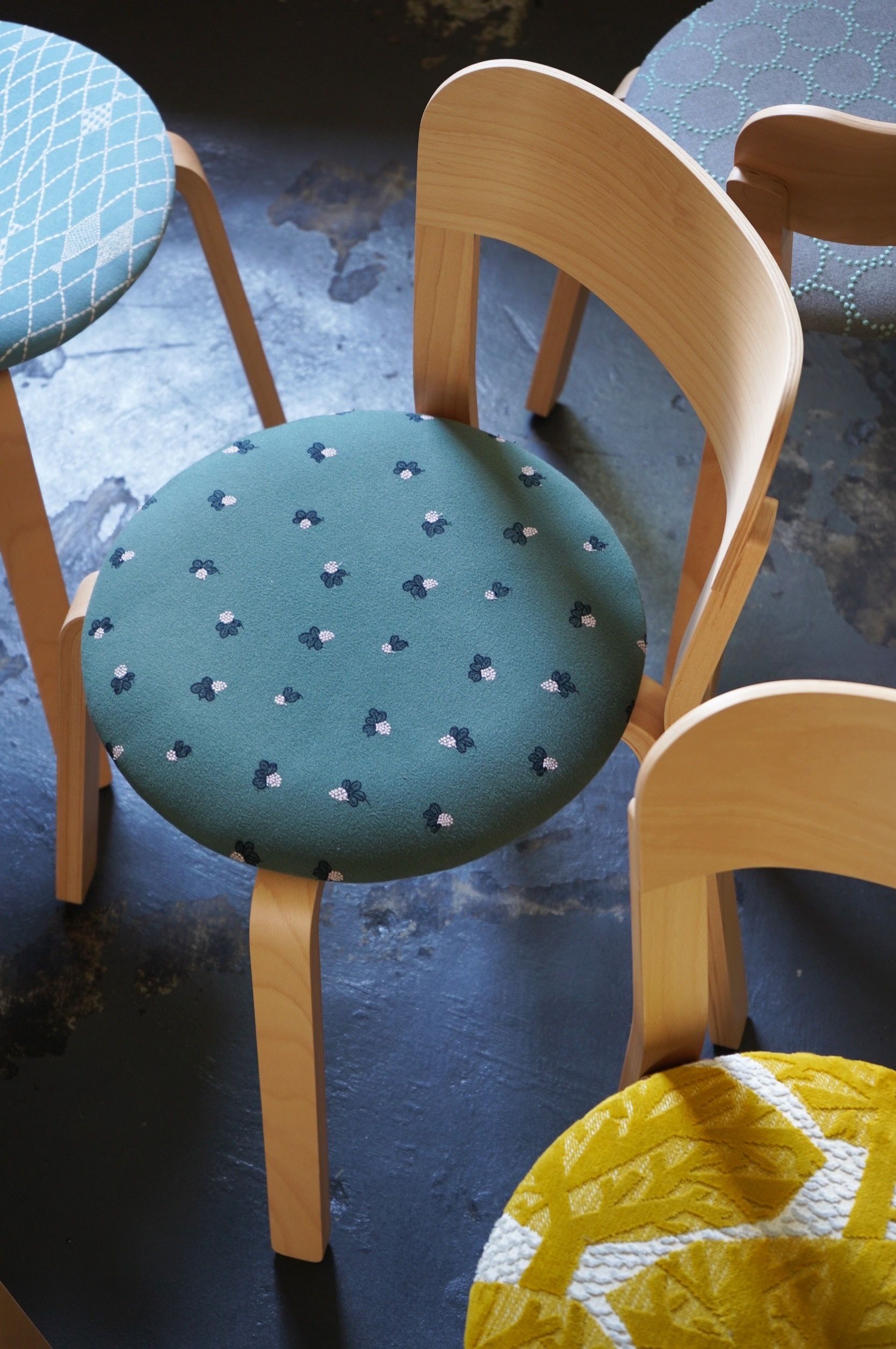 callにて、TAKT × minä perhonen 特別仕様の“TURN CHAIR”の販売と