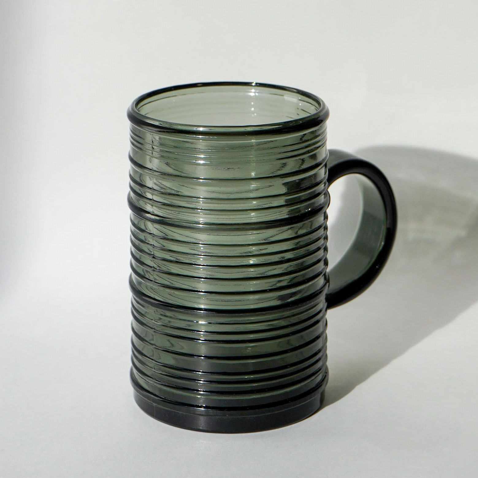 Tableware - minä perhonen