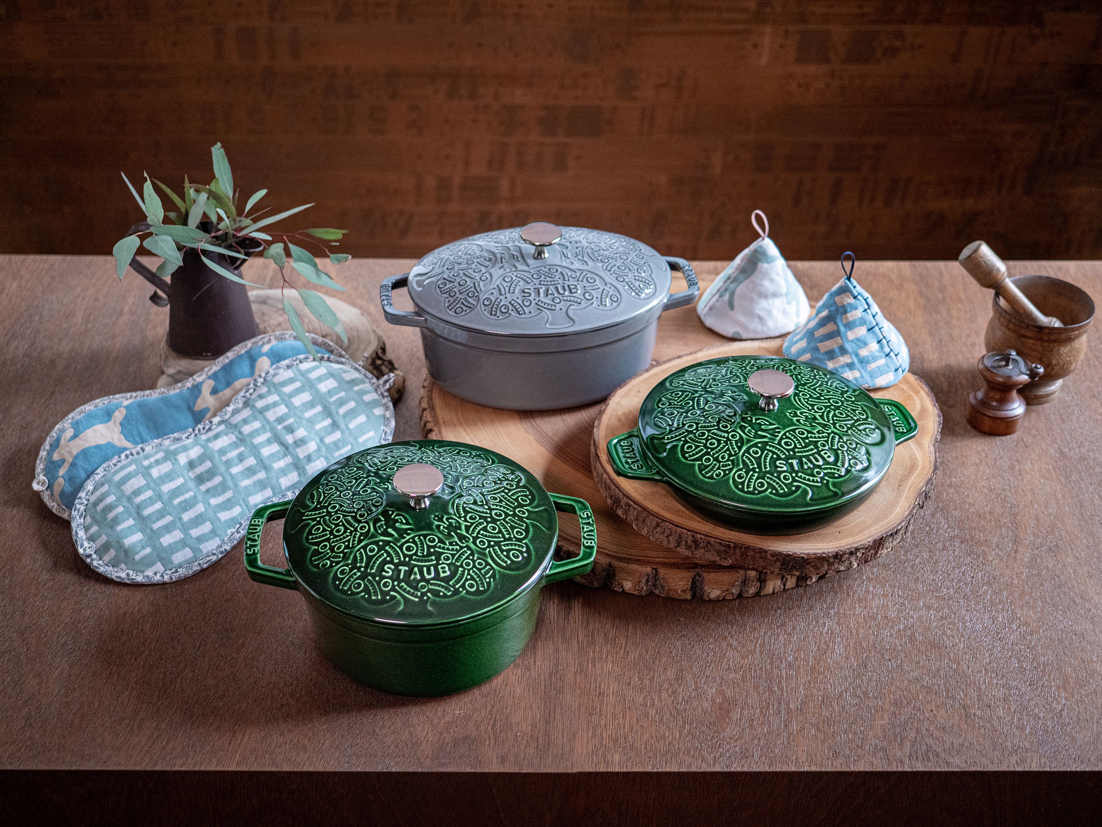 STAUB ストウブ ミナペルホネン フォレスト ココットオーバル23 バジル STAUB × minä perhonen Forest cocotte 発売のお知らせ。3月24日