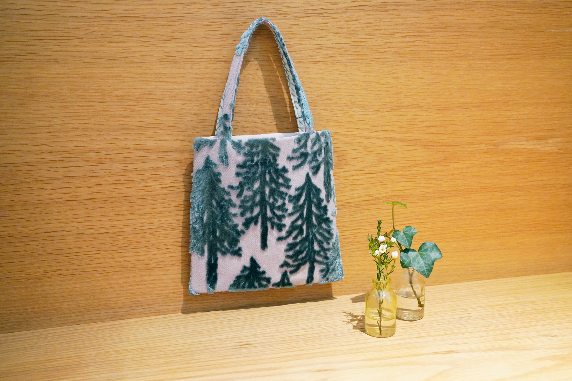 【minä perhonen】エッグバッグとポストカードセット ミナ ペルホネン“swing garden”のエッグバッグを買いました。 | LEE