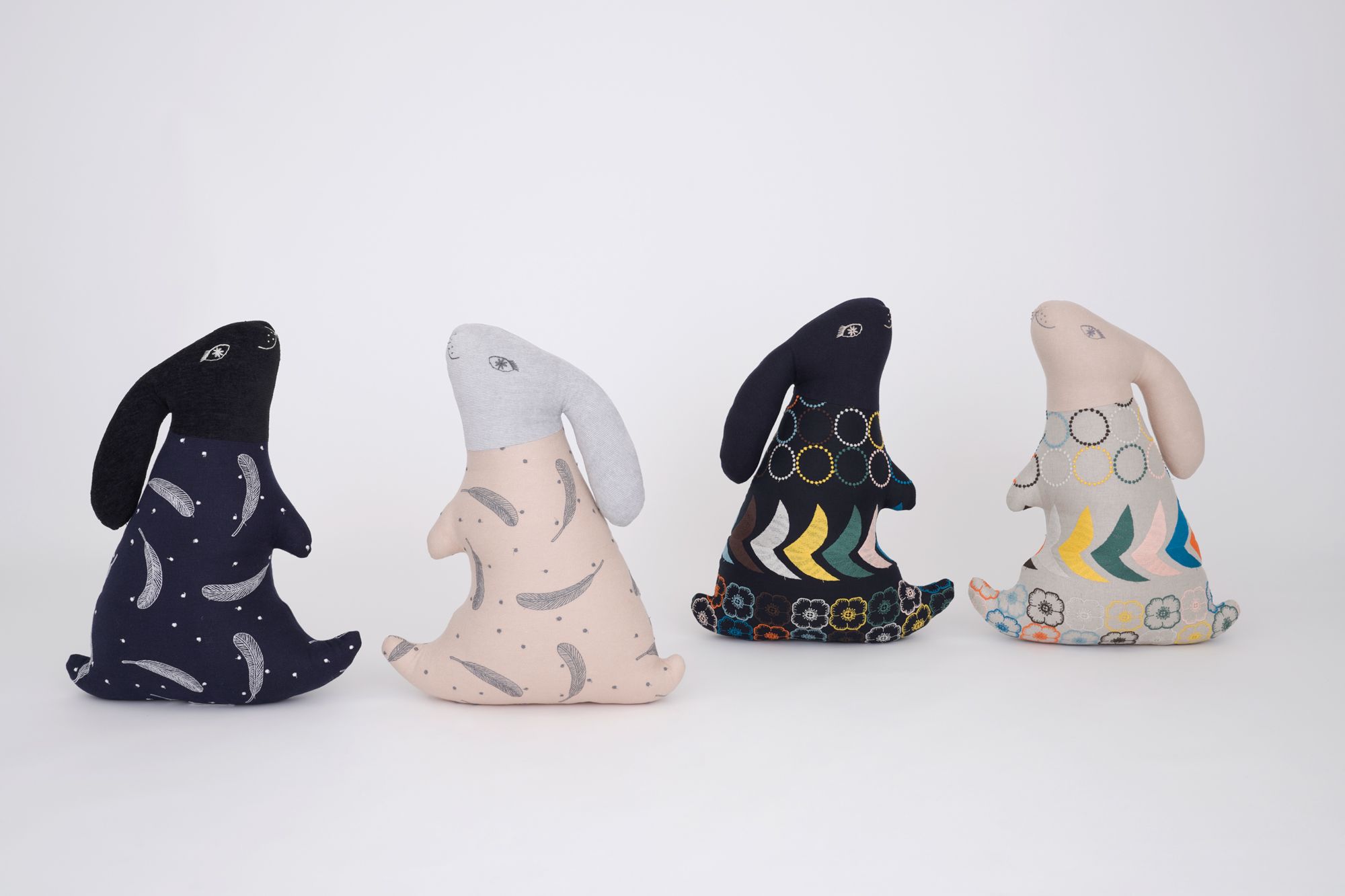 置物 mina perhonen usagi cushion run run run usa pouch、usagi cushion、kousagi cushion発売のお知らせ。9月
