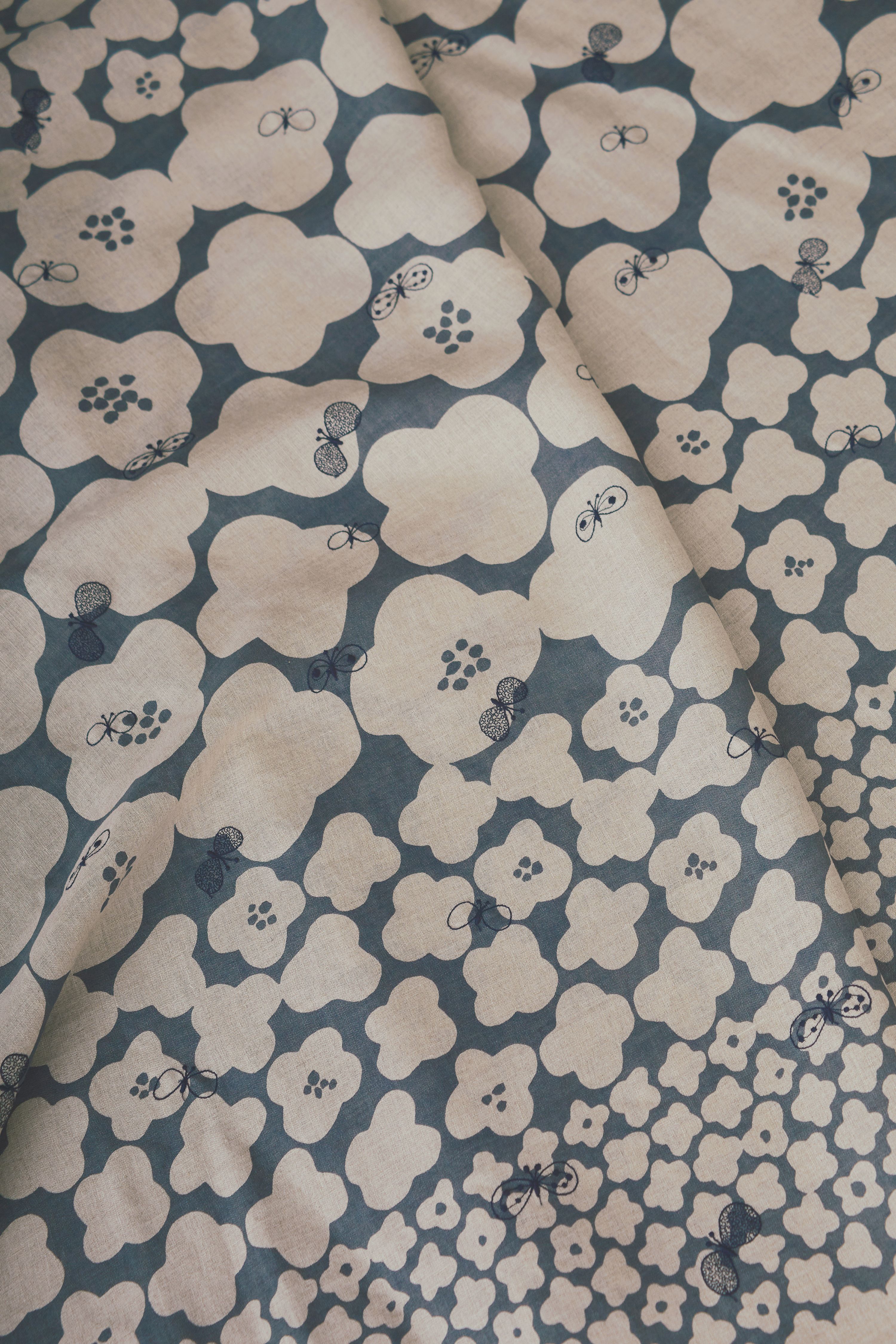 ミナペルホネン hanaco+choucho(beige)リボン浮足がま口長財布 ミナペルホネン hanaco+choucho(beige)リボン浮足がま口長財布