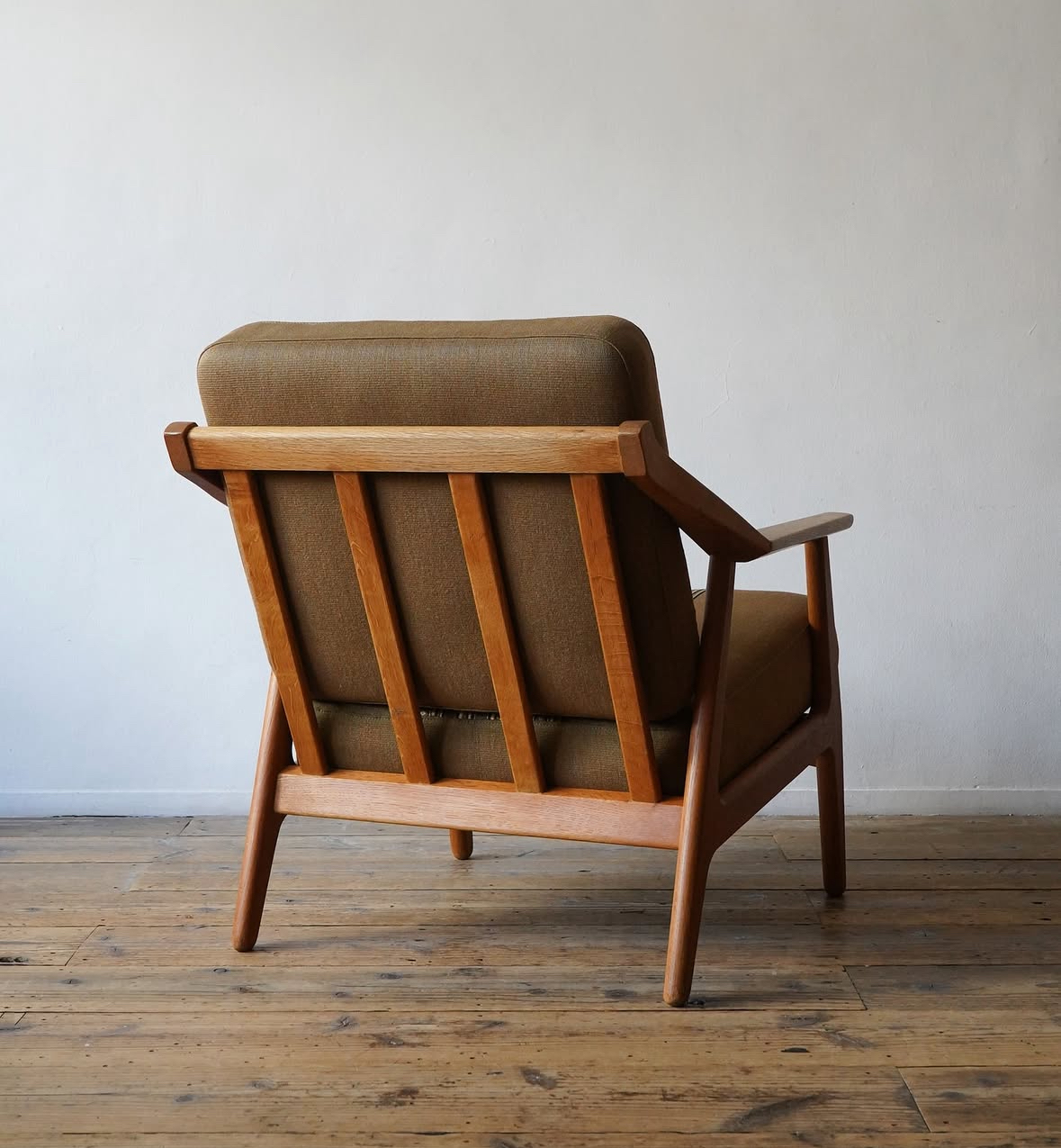 Easy Chair - minä perhonen