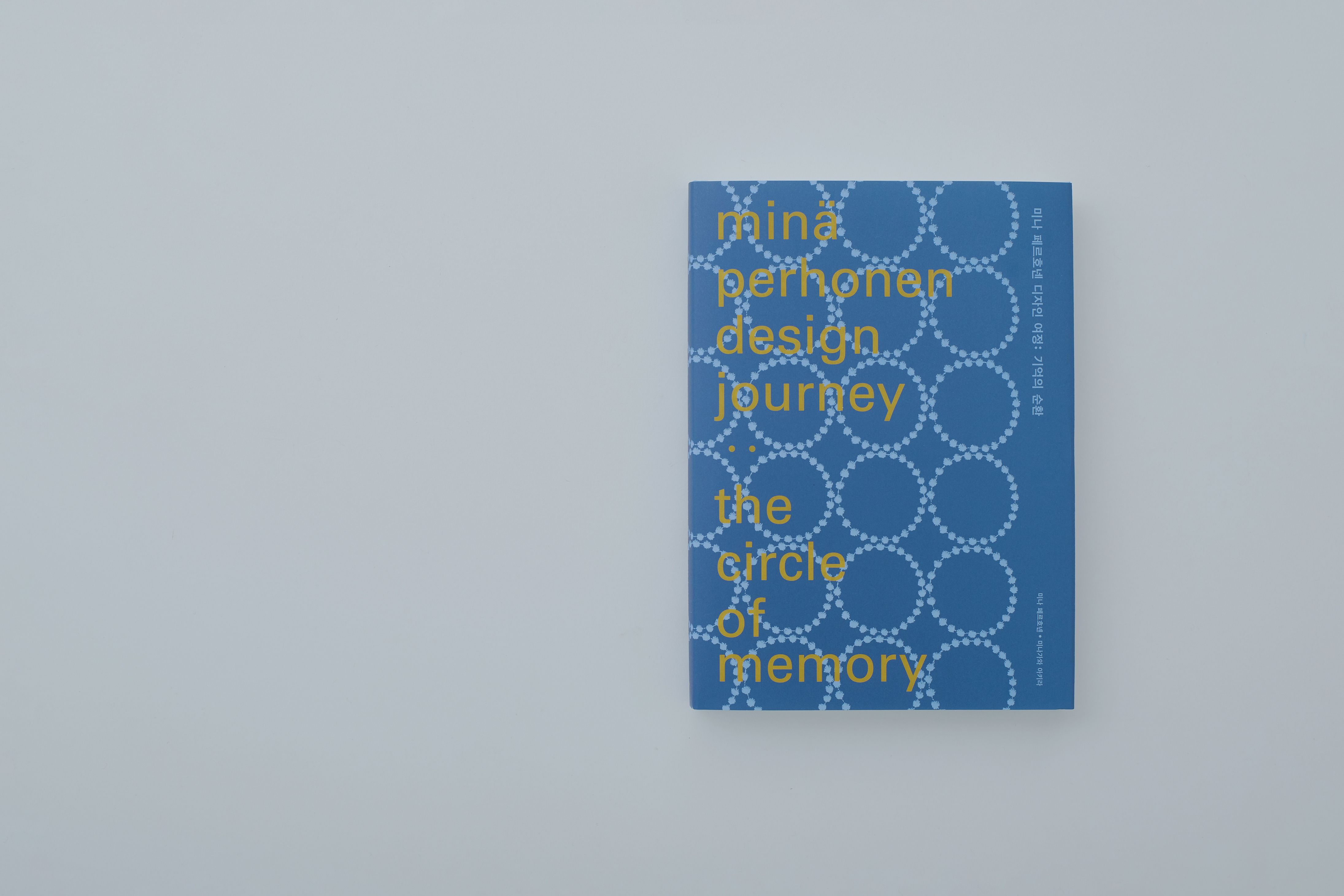 Book - minä perhonen