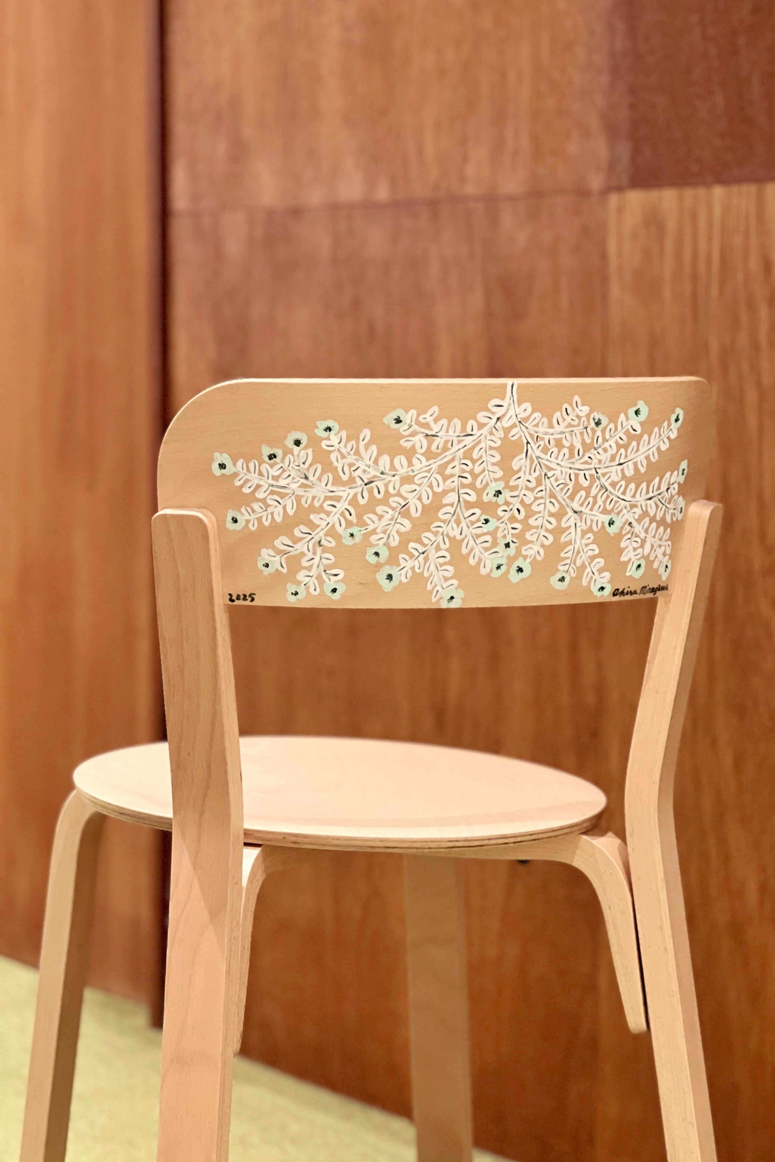 callにて、TAKT × minä perhonen 特別仕様の“TURN CHAIR”の販売と