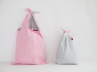 ゆ*ま様 ミナペルホネン /pathちょうちょスカイフラワー/底丸トート ゆ*ま様 ミナペルホネン /pathちょうちょスカイフラワー/底丸