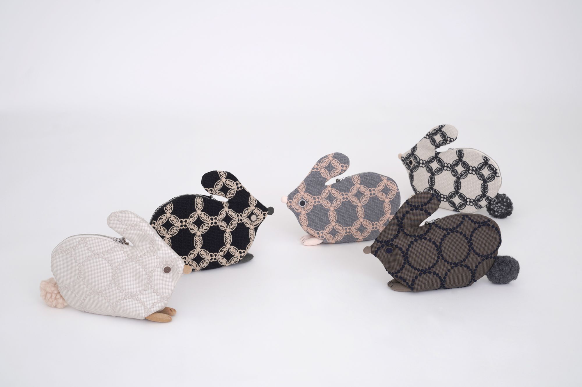 ミナペルホネン ×ヌノイトアソビ　おはなウサギ　frost garden usa pouch、usagi cushion、kousagi cushion発売のお知らせ。9月