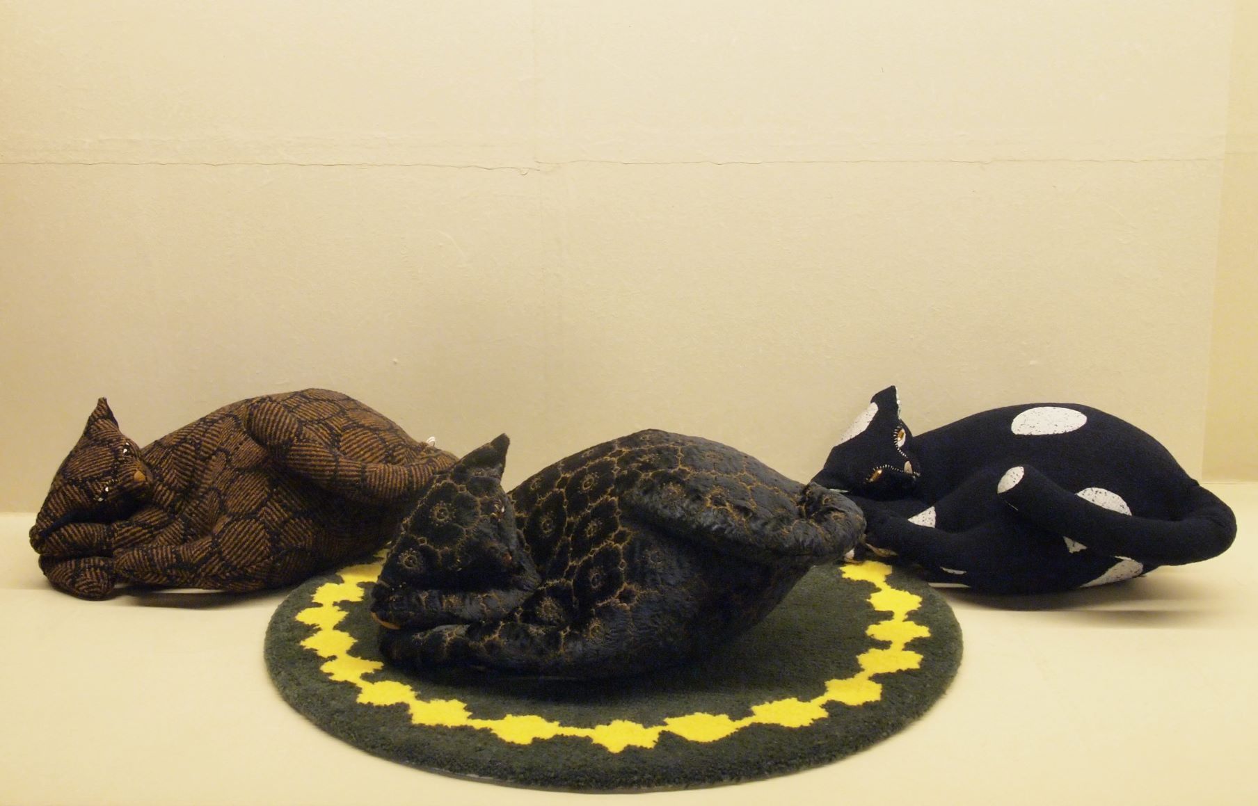 ミナ　ペルホネン   mina perhonen necco クッション　ねこ necco cushion発売のお知らせ。1月18日〜 - minä perhonen