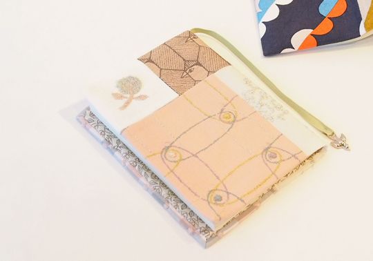 ミナペルホネン wolf & flowerブックカバー mina perhonen - 【新品】ミナペルホネン ブックカバー wolf & flower