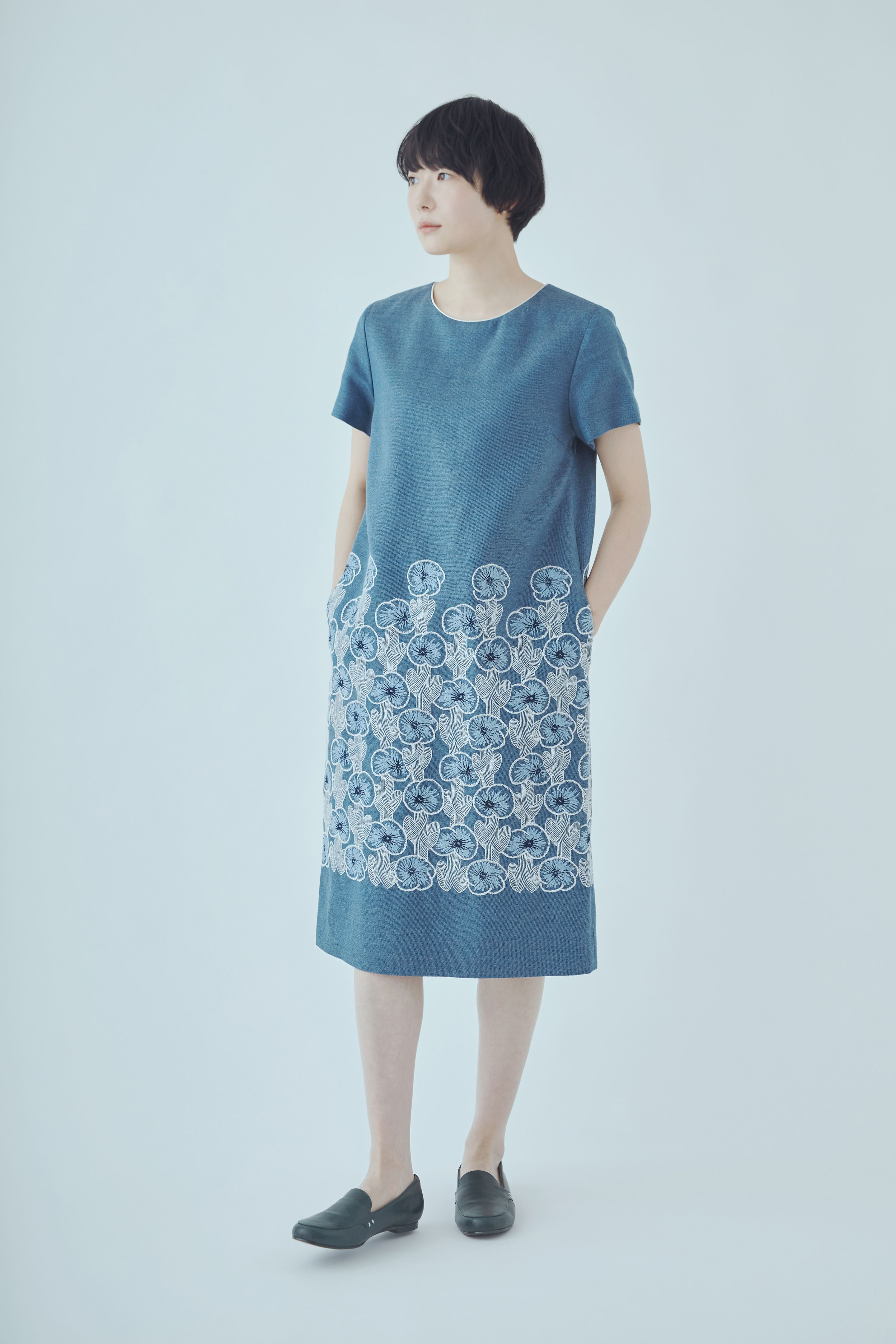 ミナペルホネン hana tricot 麻 リネン プルオーバー 貫頭衣風 ミナペルホネン hana tricot 麻 リネン プルオーバー 貫頭衣風