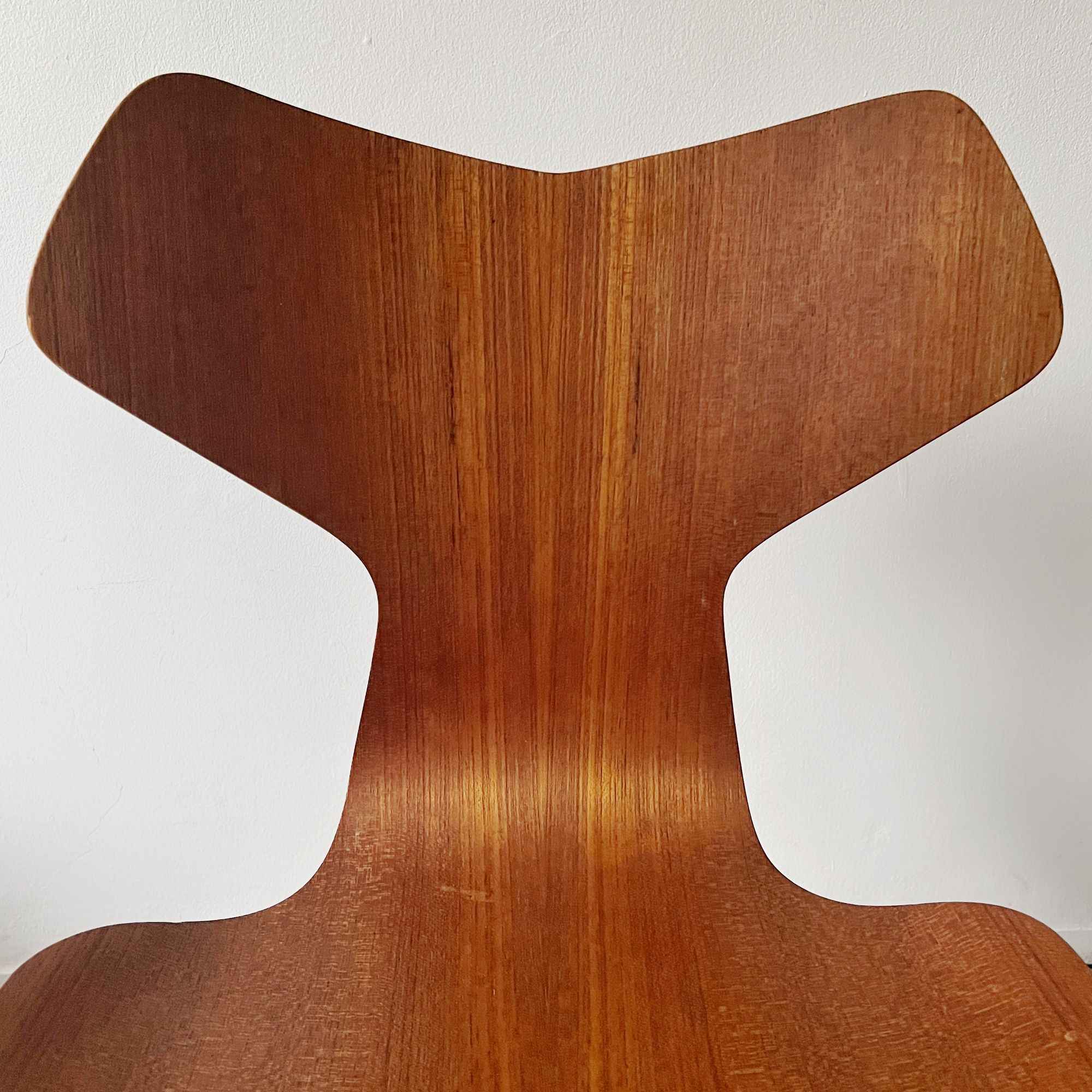 Grand Prix Teak - minä perhonen