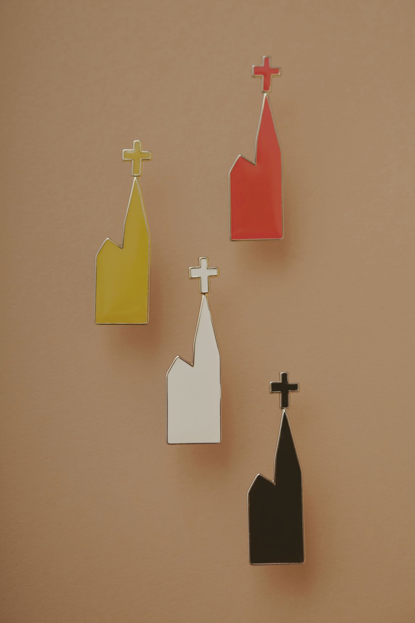 forest village ピンブローチ - minä perhonen