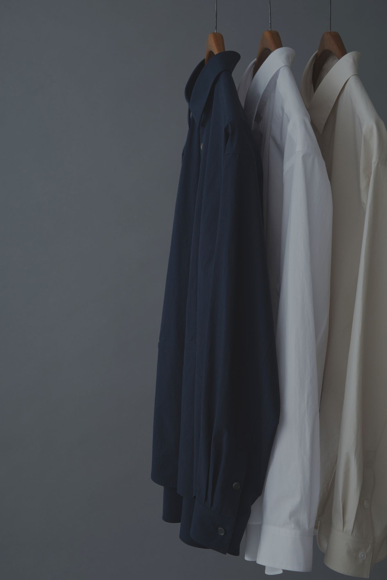 ミナペルホネン　メンズ　シャツ　Lサイズ mina perhonen - mina perhonen ブラウス シャツ ドット 水玉 日本製の