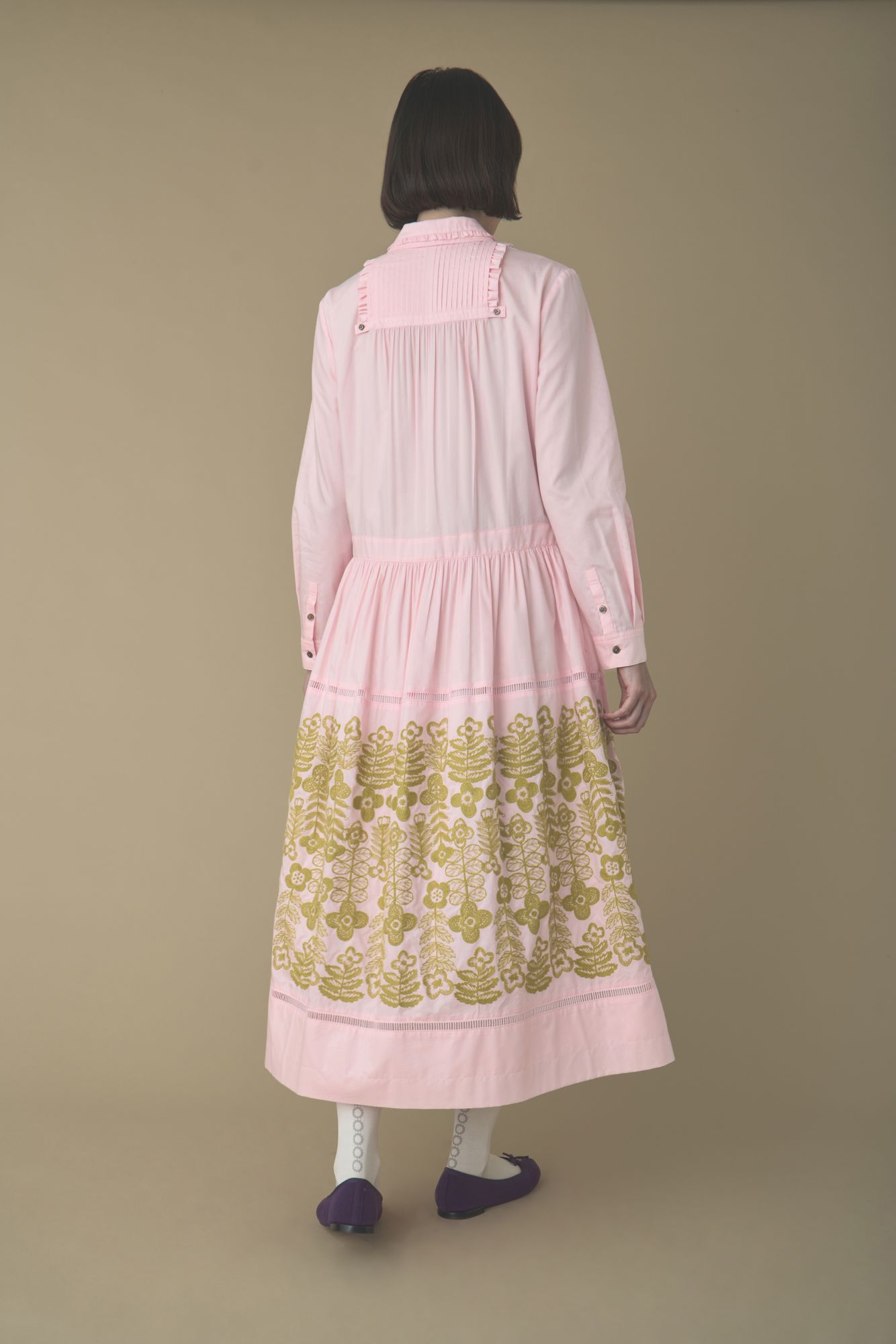 公式アカウントお断り❗️ミナペルホネンswing garden ドレス【新品】 swing garden ピンタックドレス - minä perhonen