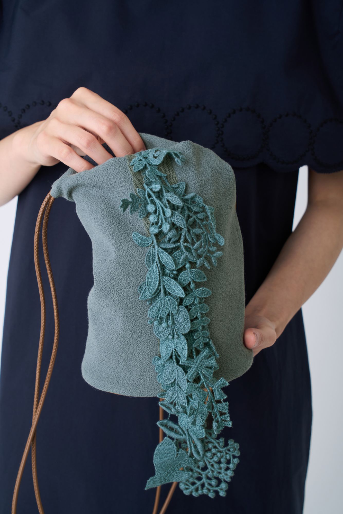 forest parade canelé pochette - minä perhonen