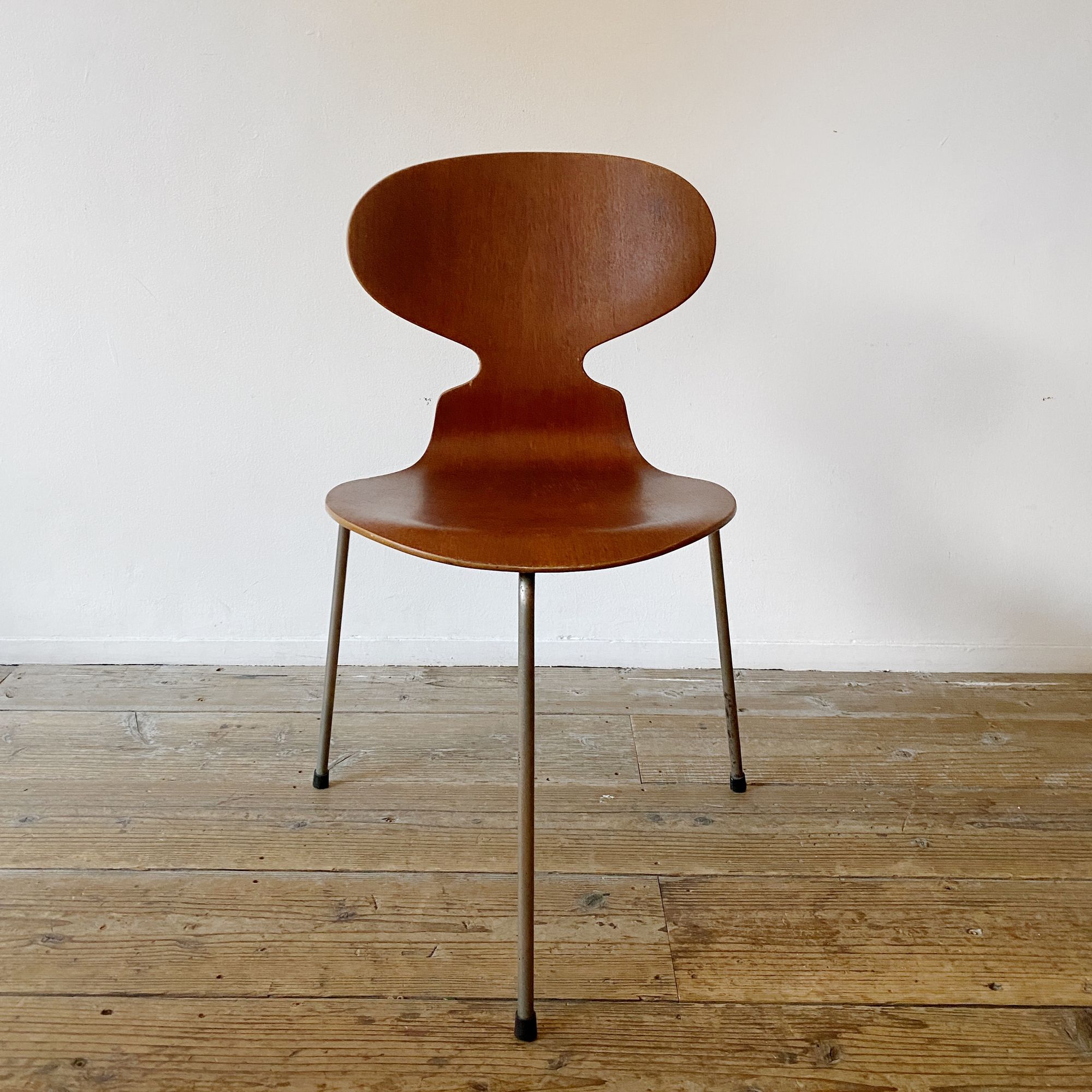 Ant Chair Teak - minä perhonen