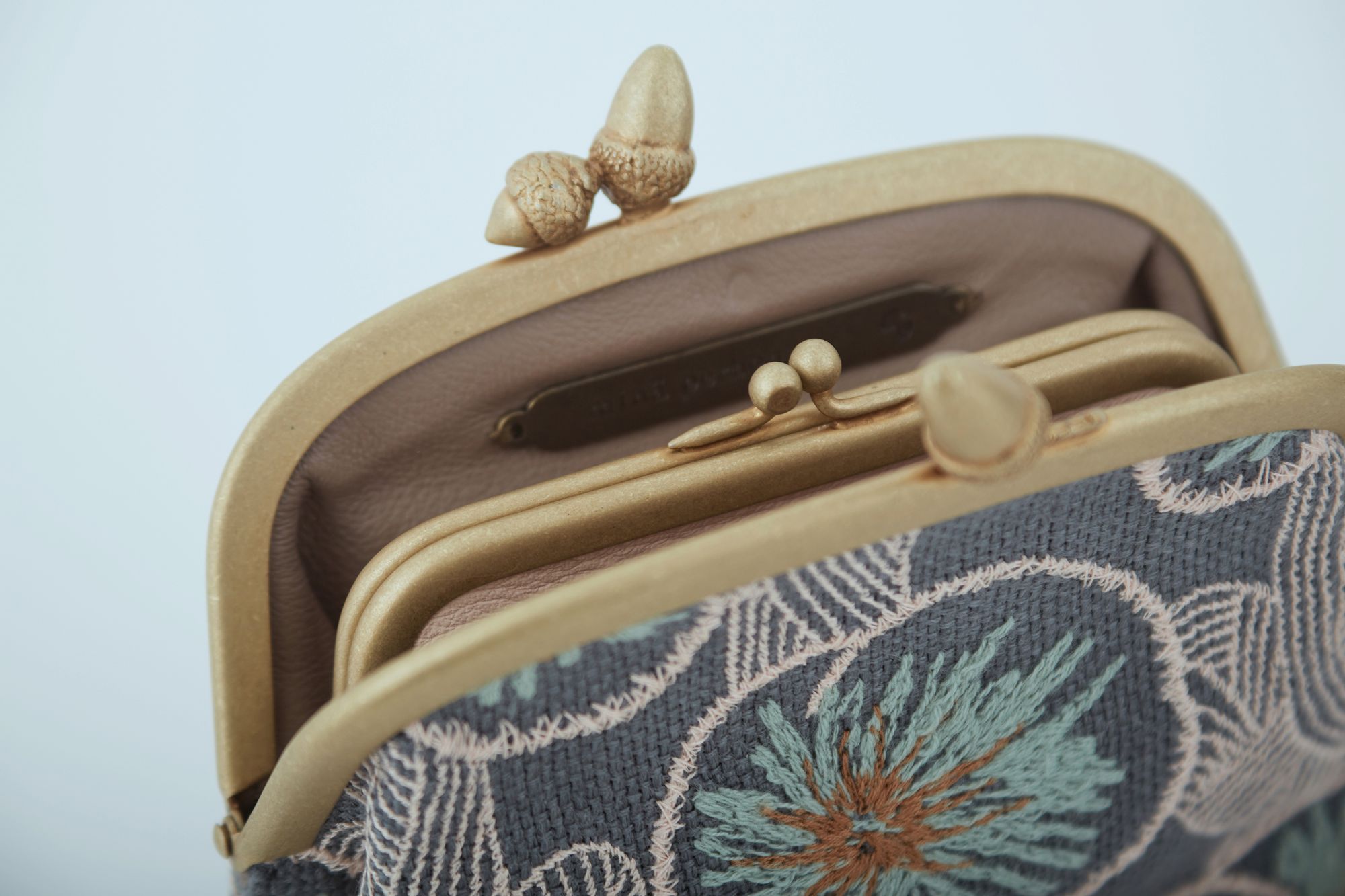 hanakaze cuddle purse - minä perhonen