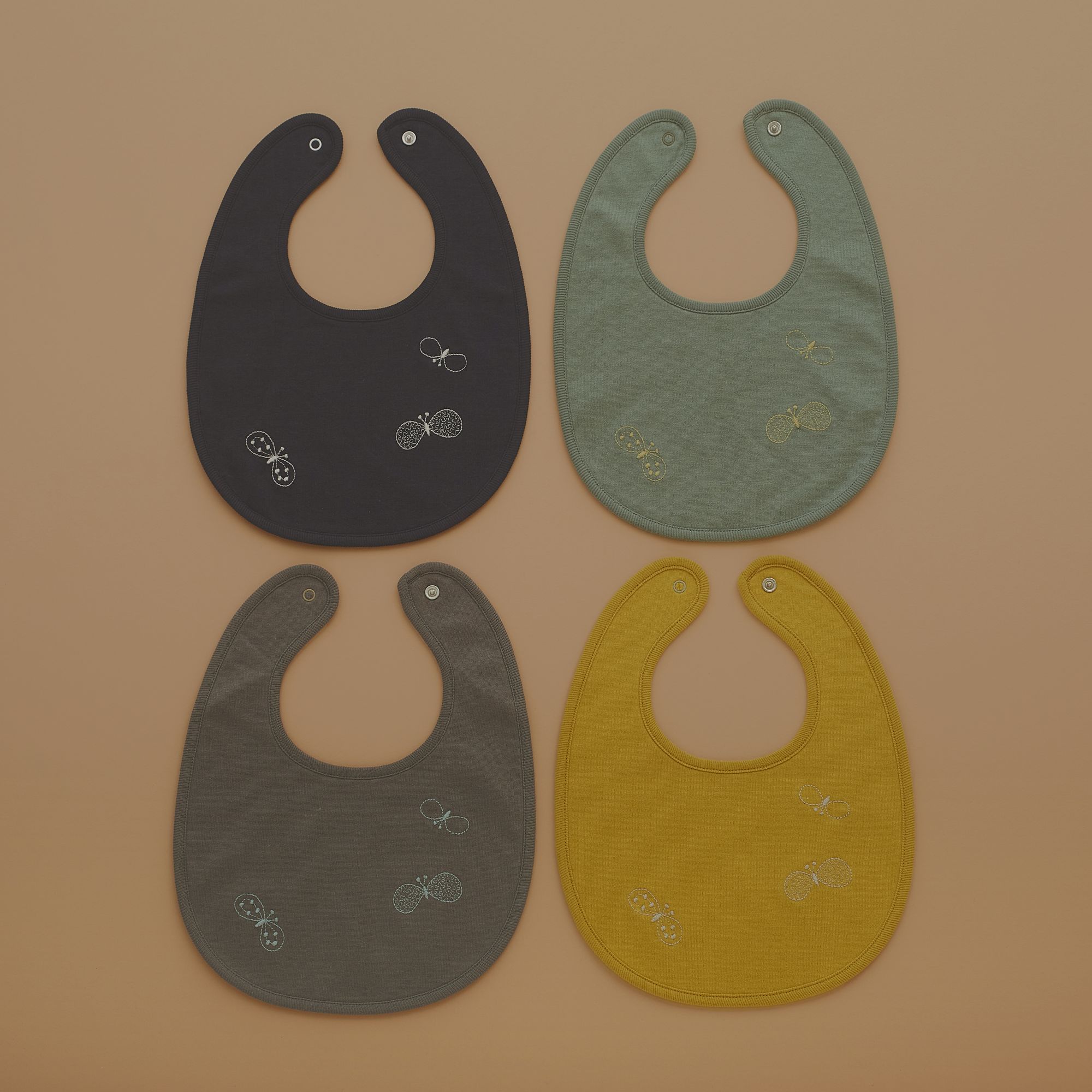 ハンドメイドスタイ【ミナペルホネン hanahane】SOLD ハンドメイドスタイ【ミナペルホネン hanahane】SOLD