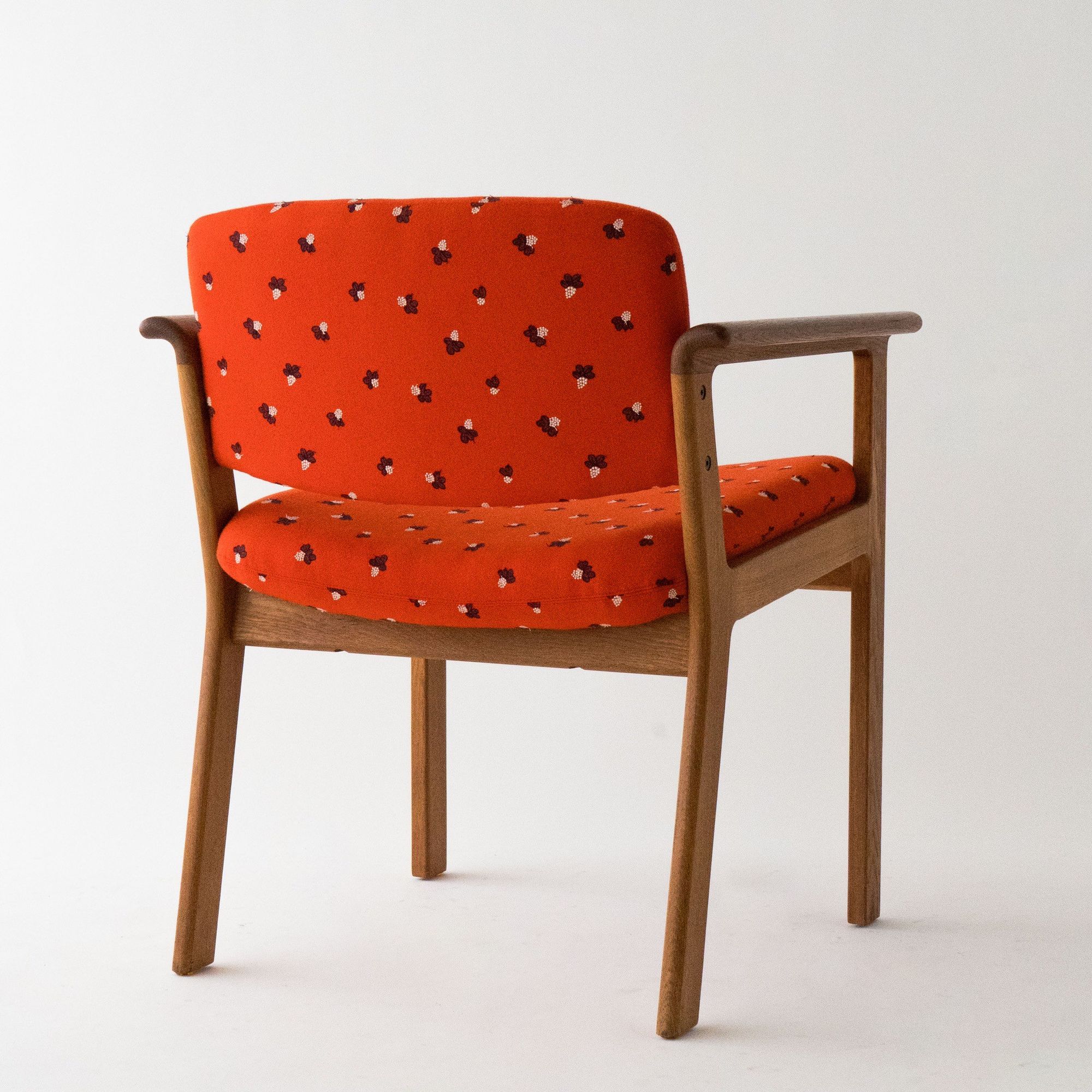 light berry Armchair - minä perhonen