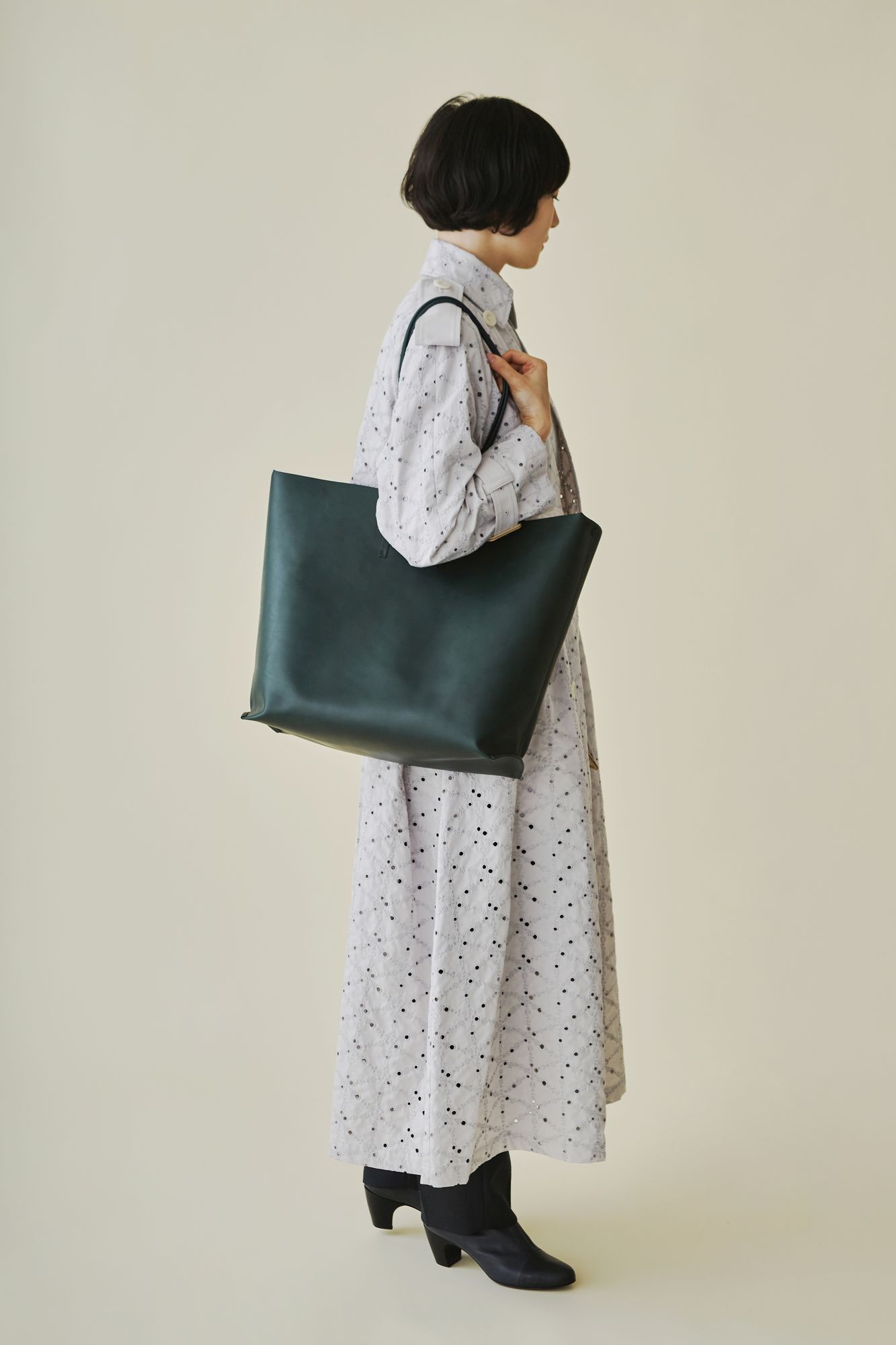 sunny tote - minä perhonen