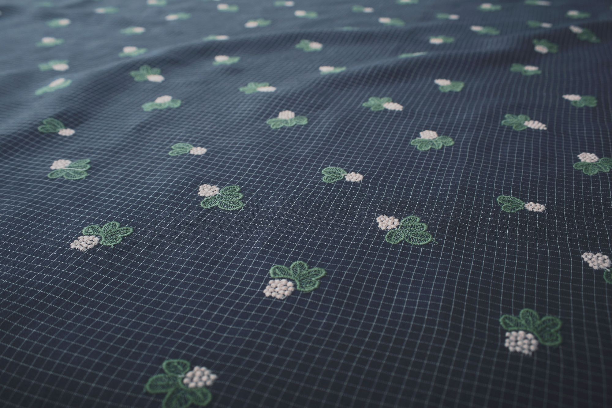 light berry ファブリック - minä perhonen