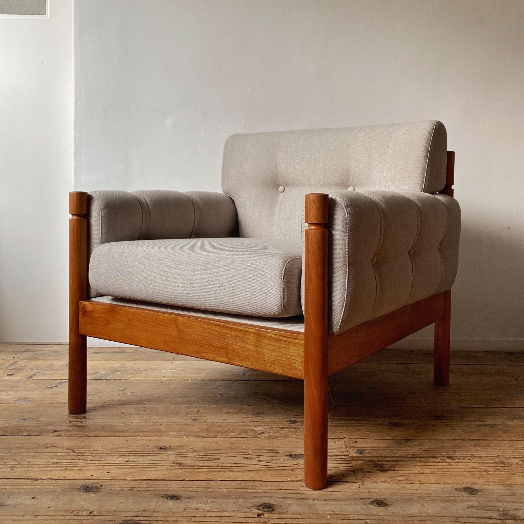 Lounge Chair - minä perhonen