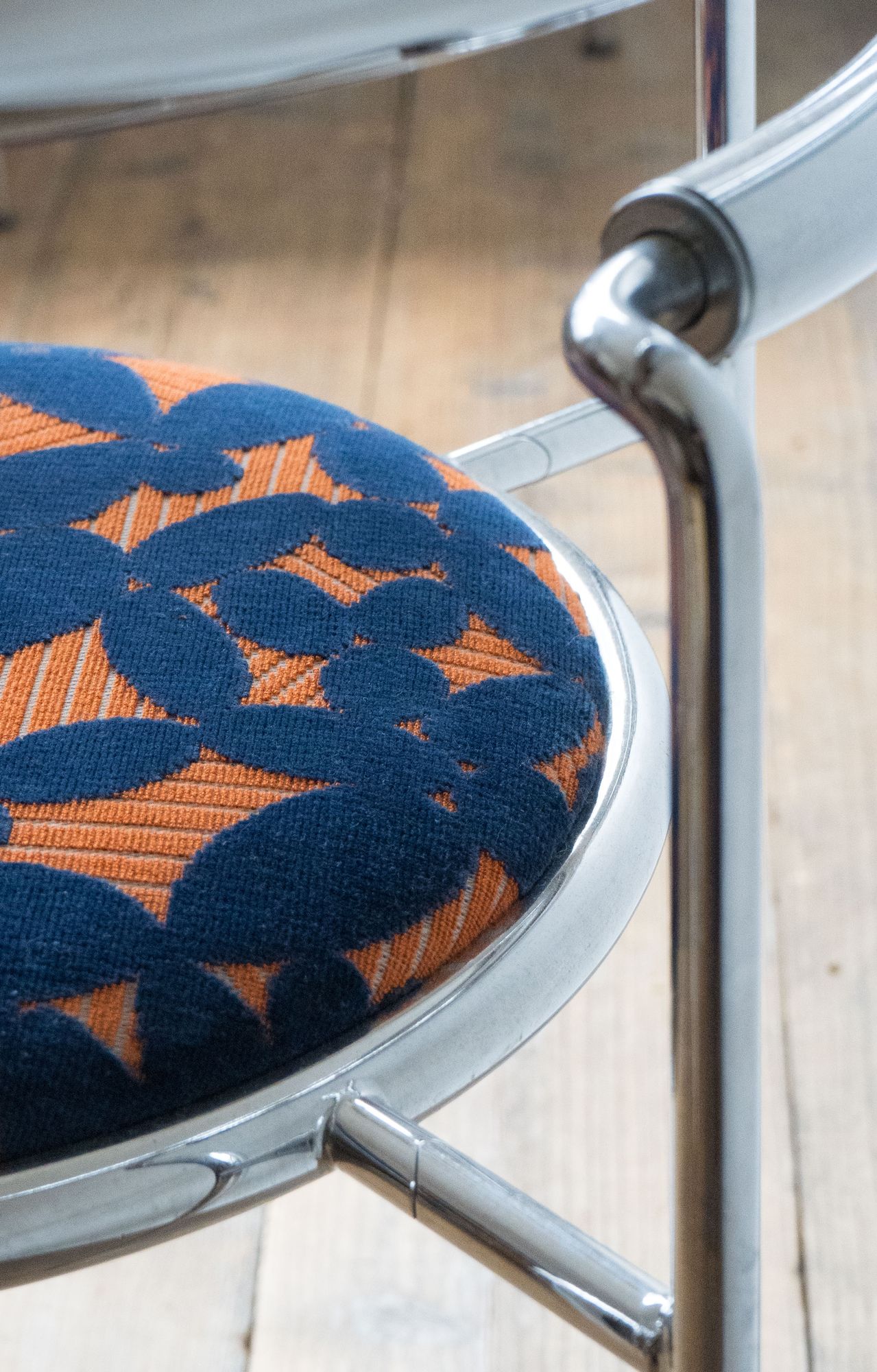 leaf Dark Horse Pipe Chair - minä perhonen