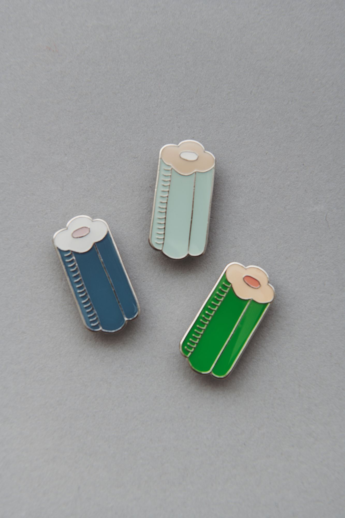 flower step ブローチ - minä perhonen