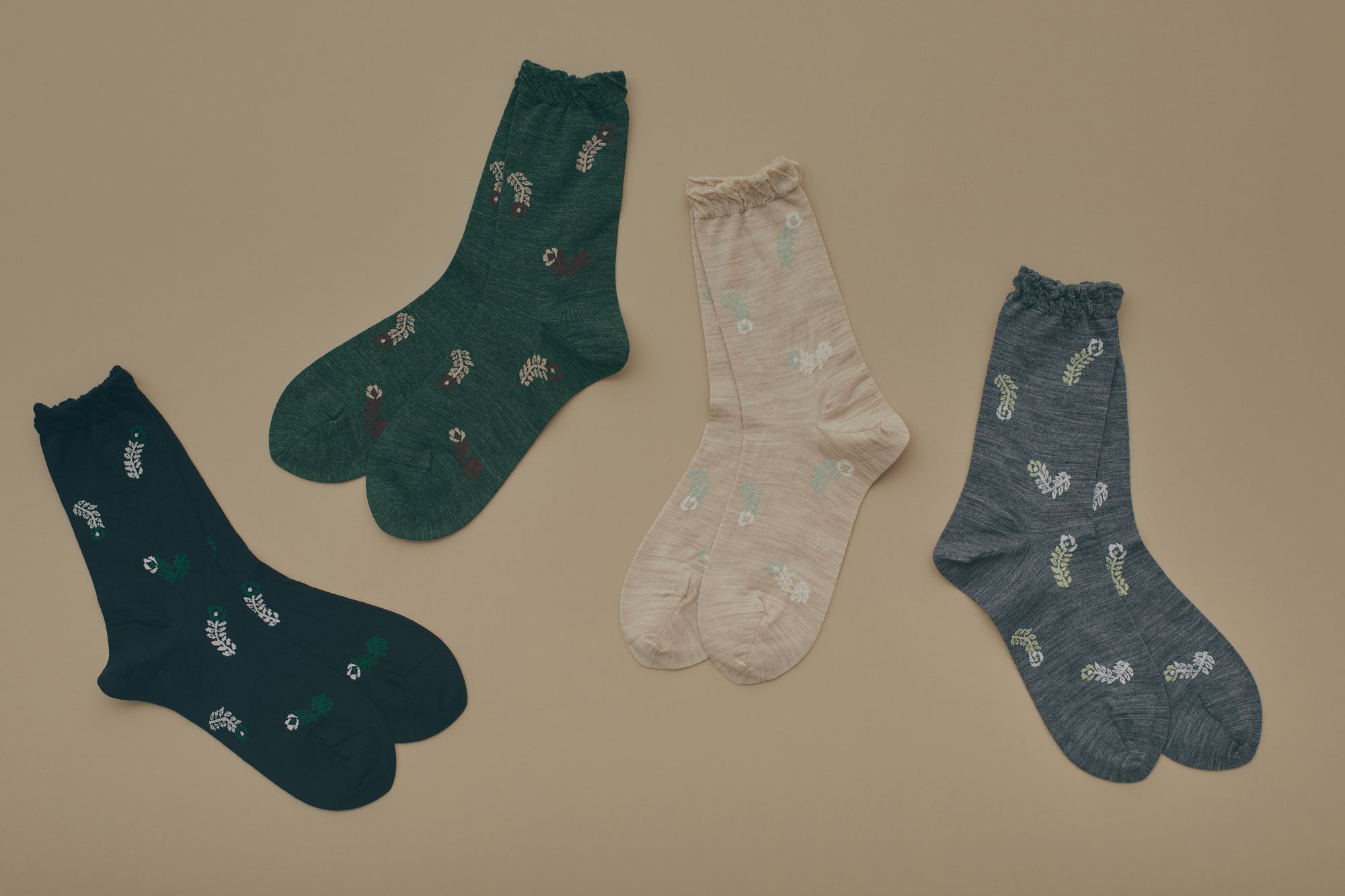 petal feather ソックス - minä perhonen