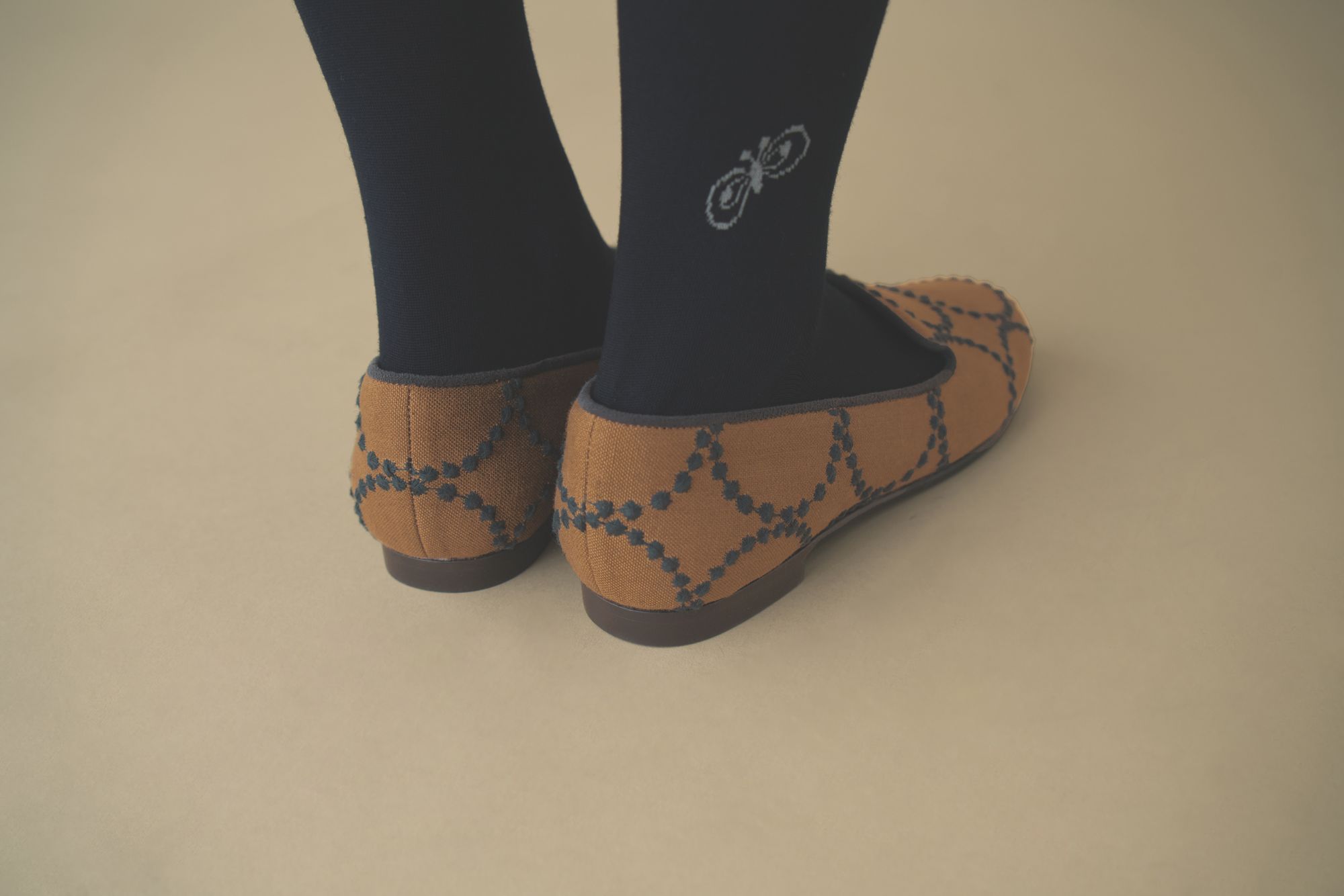 tambourine aurinko - minä perhonen