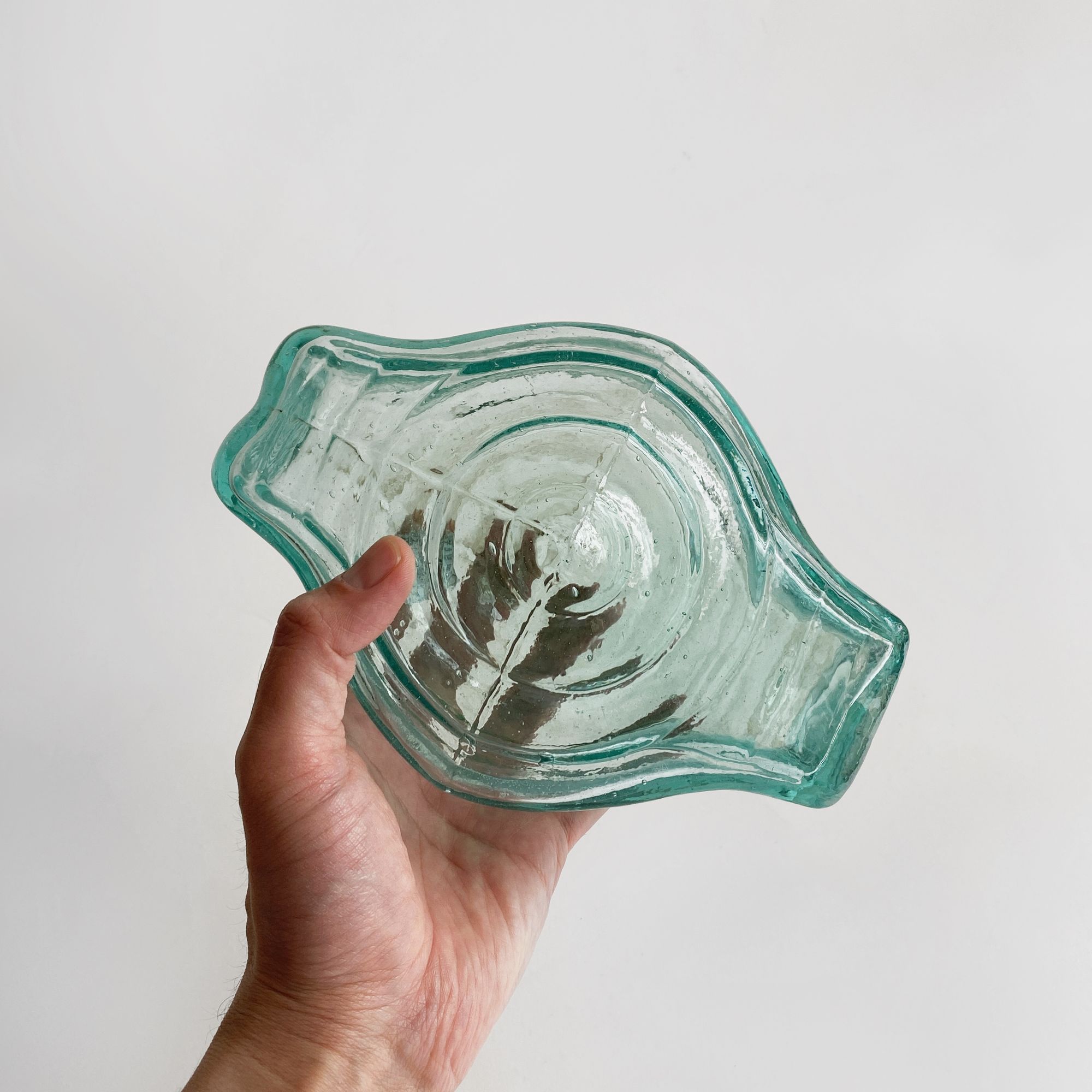 Falconnier's Glass Brick No. 8 - minä perhonen