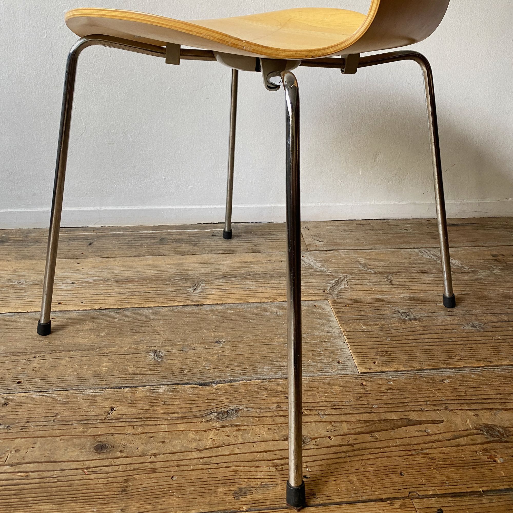 Series 7 - minä perhonen