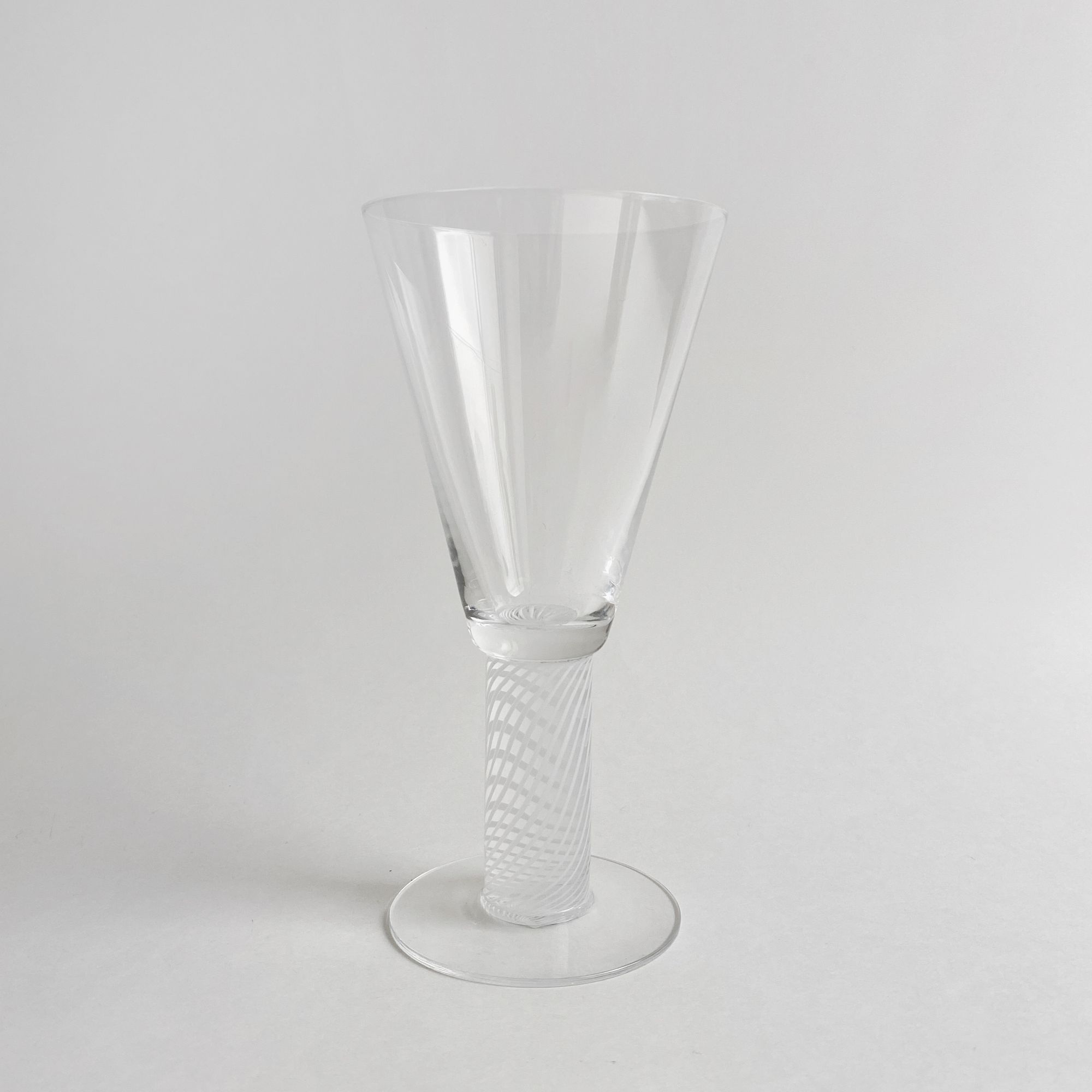 Wine Glass 18 cm - minä perhonen