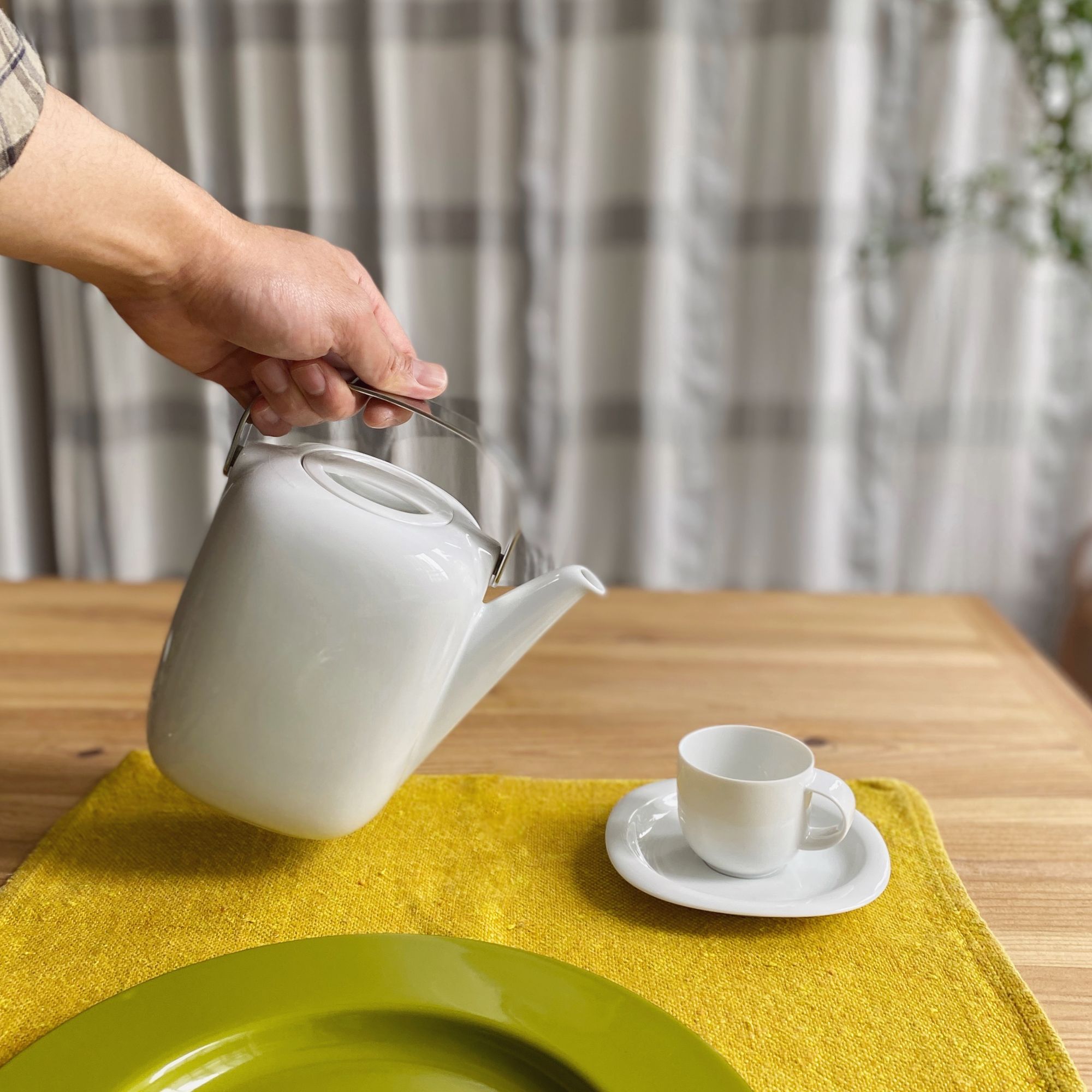 Suomi Demitasse Cup with Saucer - minä perhonen