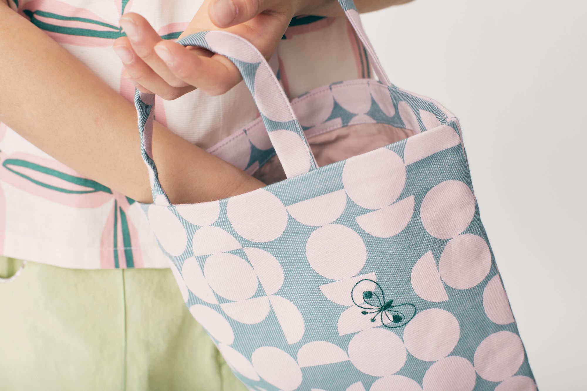 ミナペルホネンちょうちょ　サイズオーダーボストン oc23_minachoucho.jpg