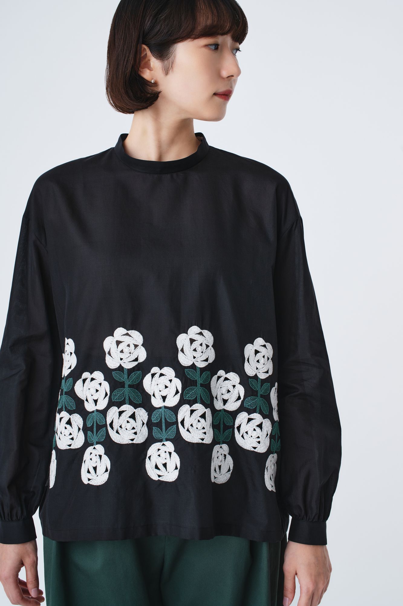 I AM I 　Arctic Flower スタンドカラーブラウス misty flower スタンドカラーブラウス - minä perhonen