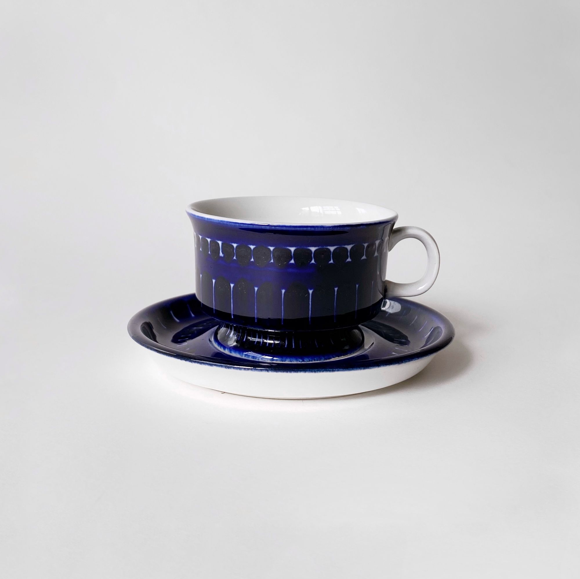 Valencia Demitasse Cup with Saucer - minä perhonen