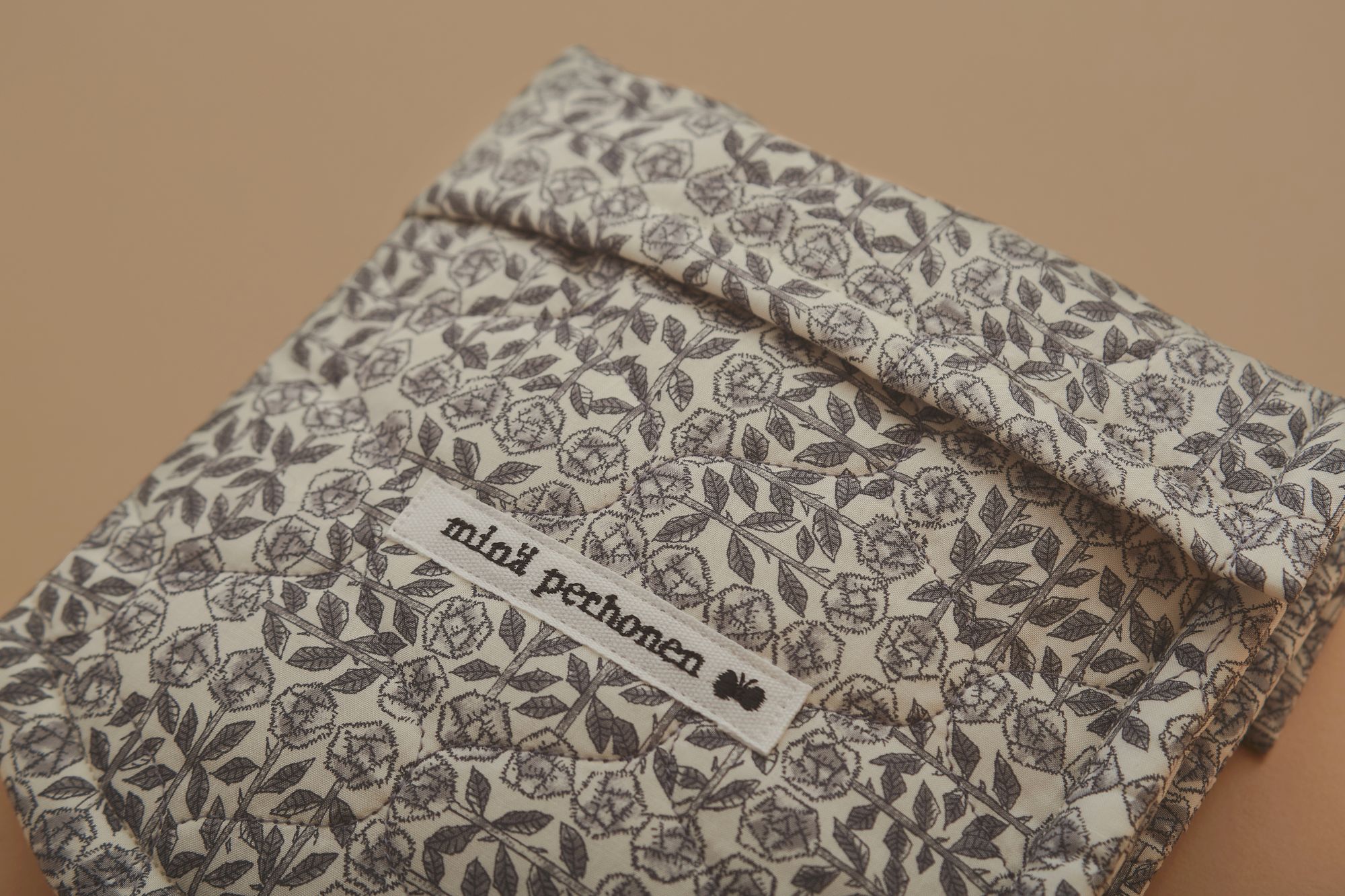 compagno -sleeping rose- - minä perhonen