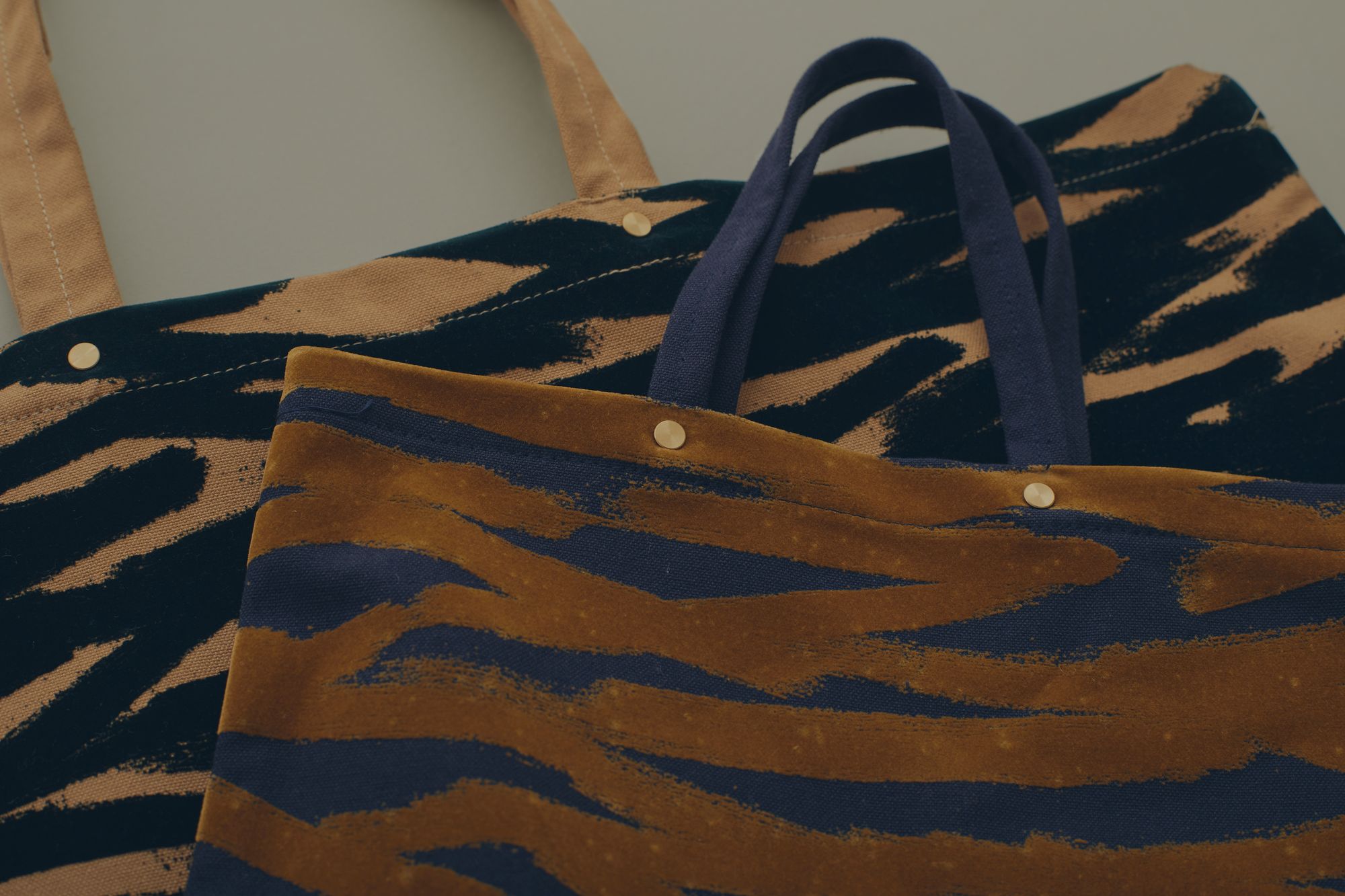 再販50406B ミナペルホネンハンドメイドブガッティMLサイズ　リュック 50406B ミナペルホネンハンドメイドブガッティMLサイズ リュック 再販