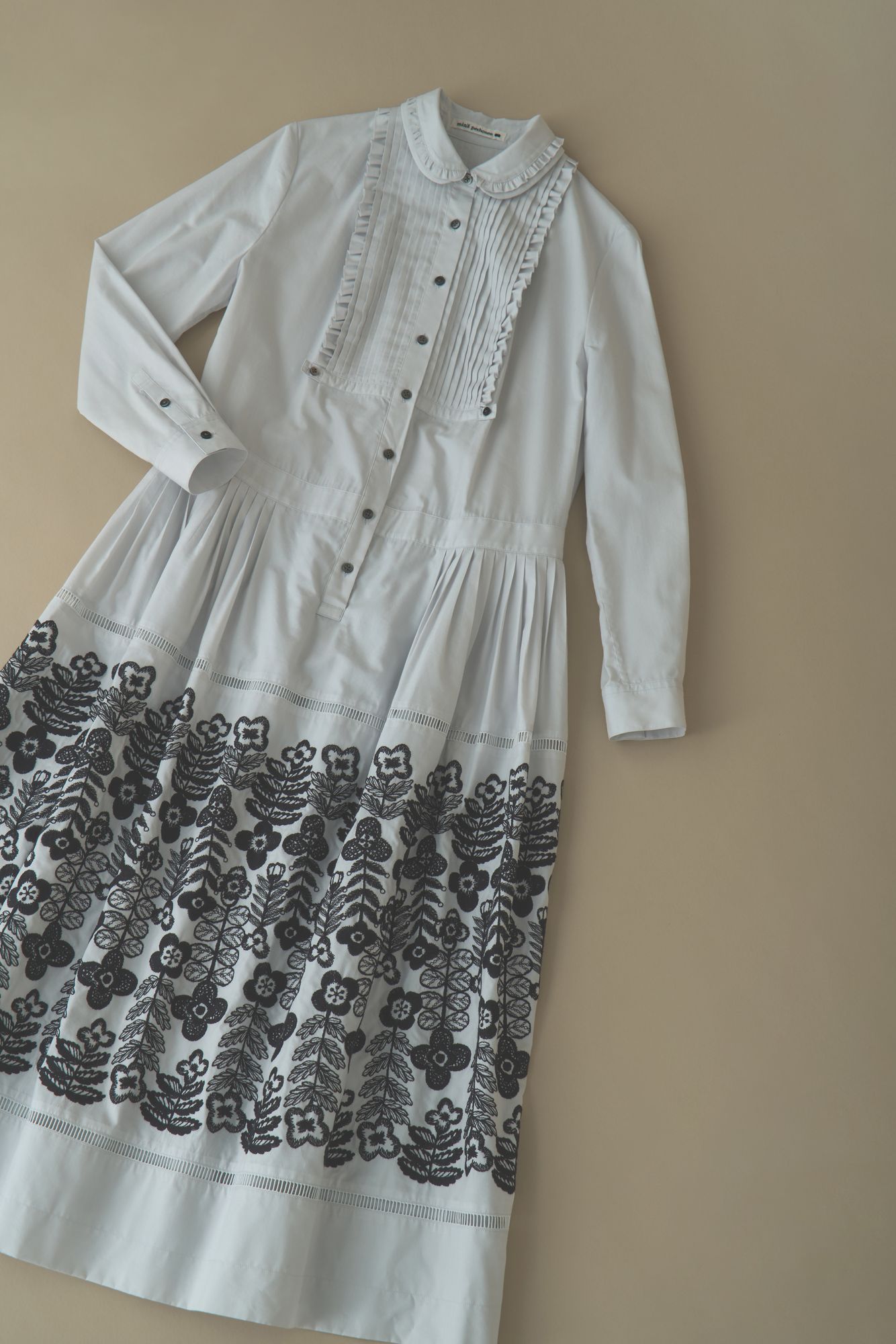 公式アカウントお断り❗️ミナペルホネンswing garden ドレス【新品】 swing garden ピンタックドレス - minä perhonen