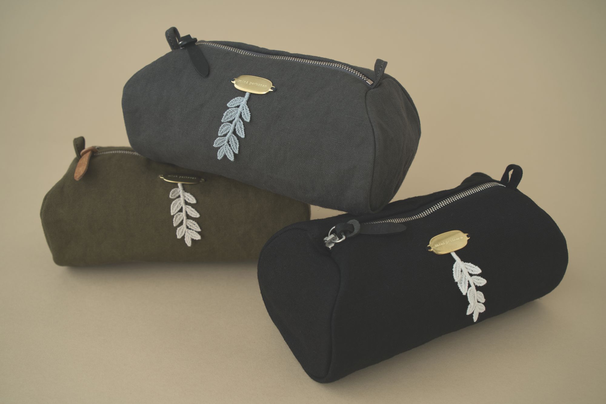 ミナペルホネン　ポーチ ミナ ポーチ felice Korva pouch｜ミナ ペルホネン