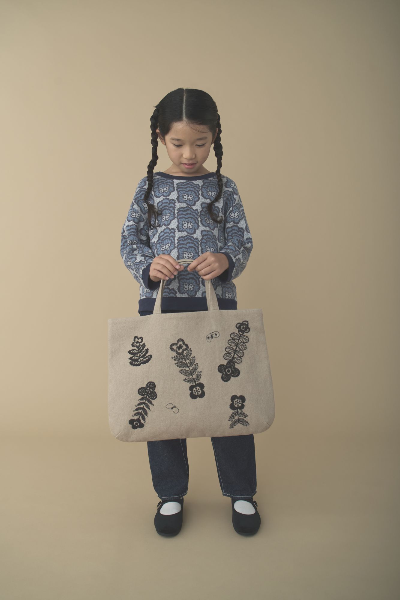 large_4zuwns_YFPIL_8_J_Htftcip