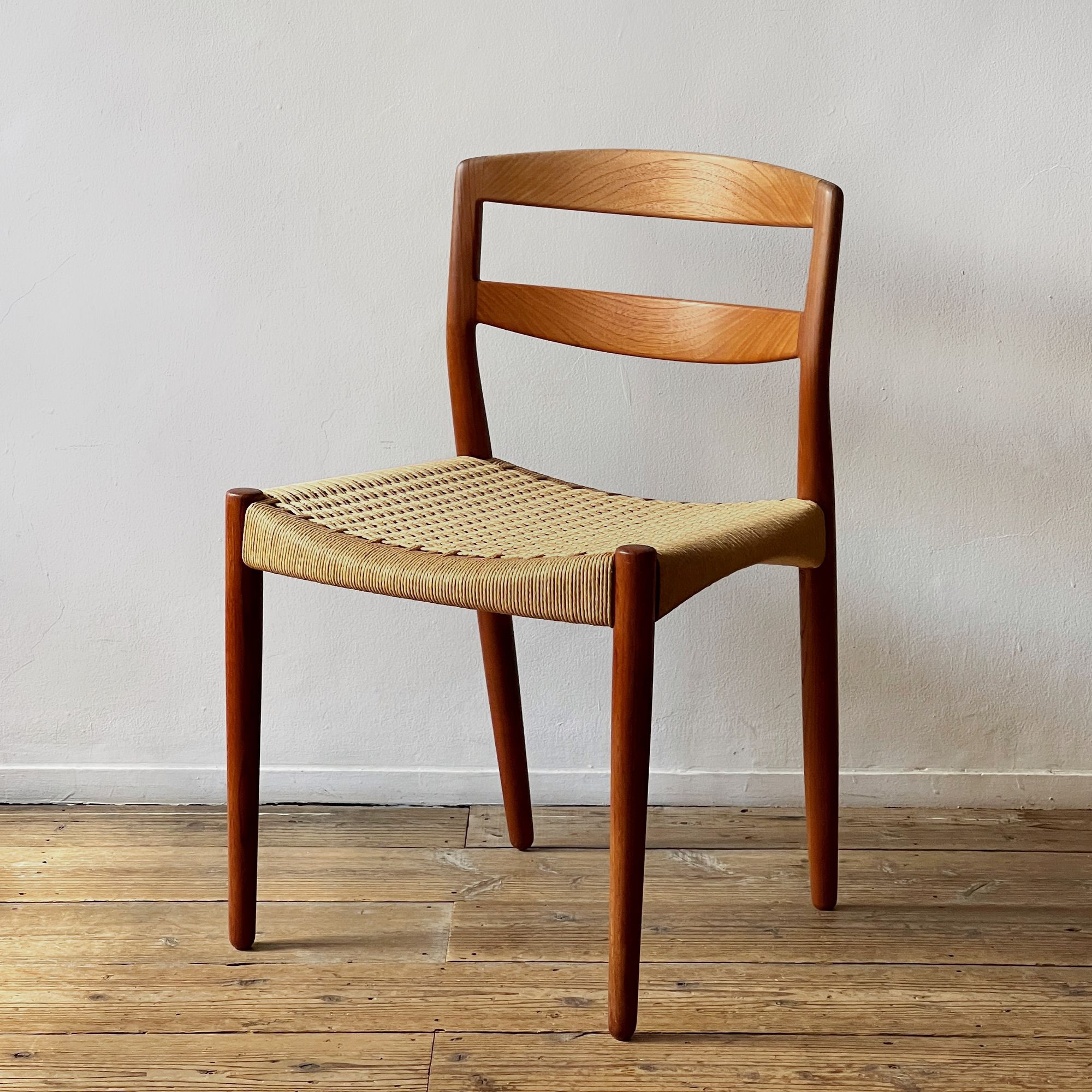 Dining Chair Papercord - minä perhonen