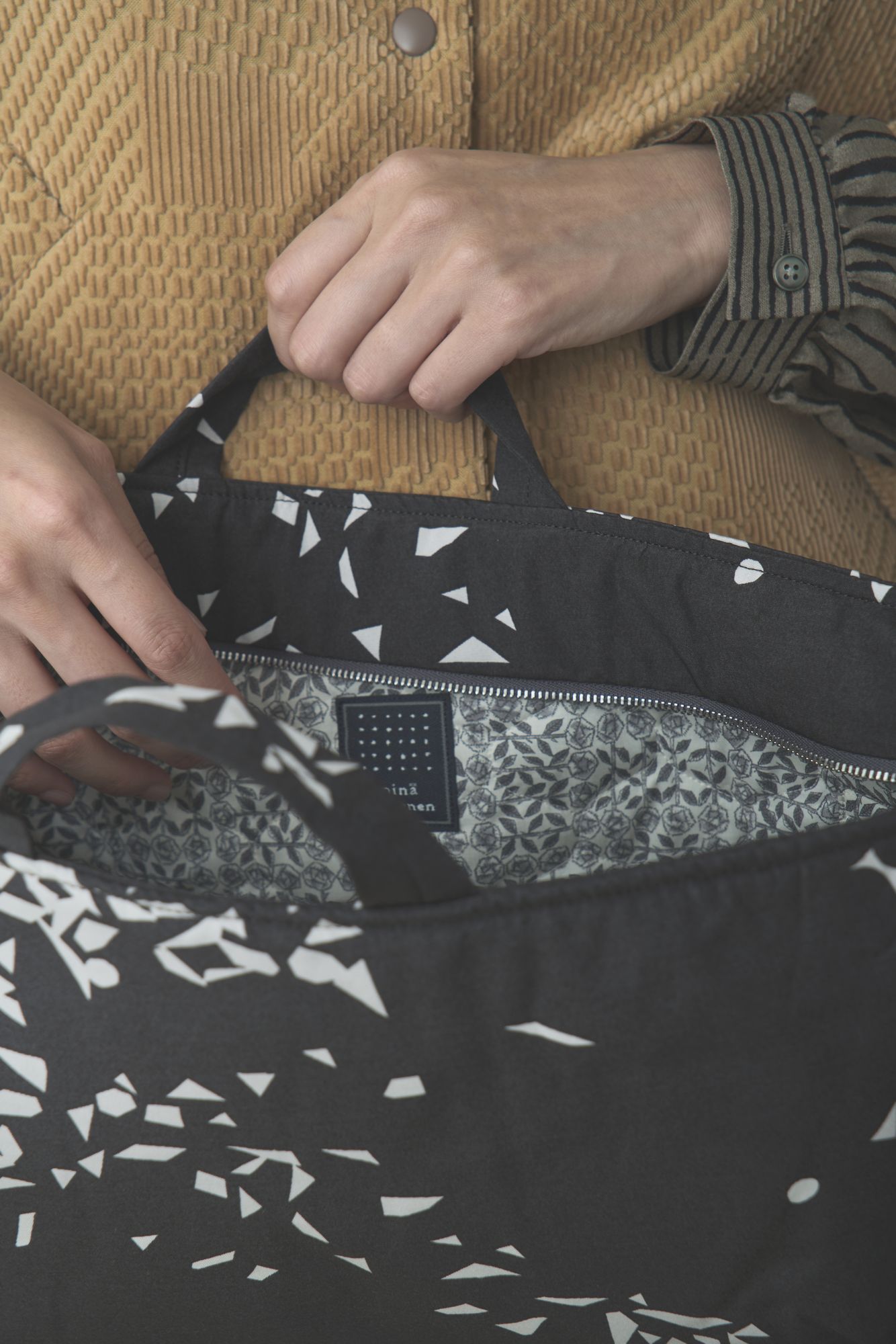 ミナ専用ペ-ジ star snow ショルダーバッグ - minä perhonen