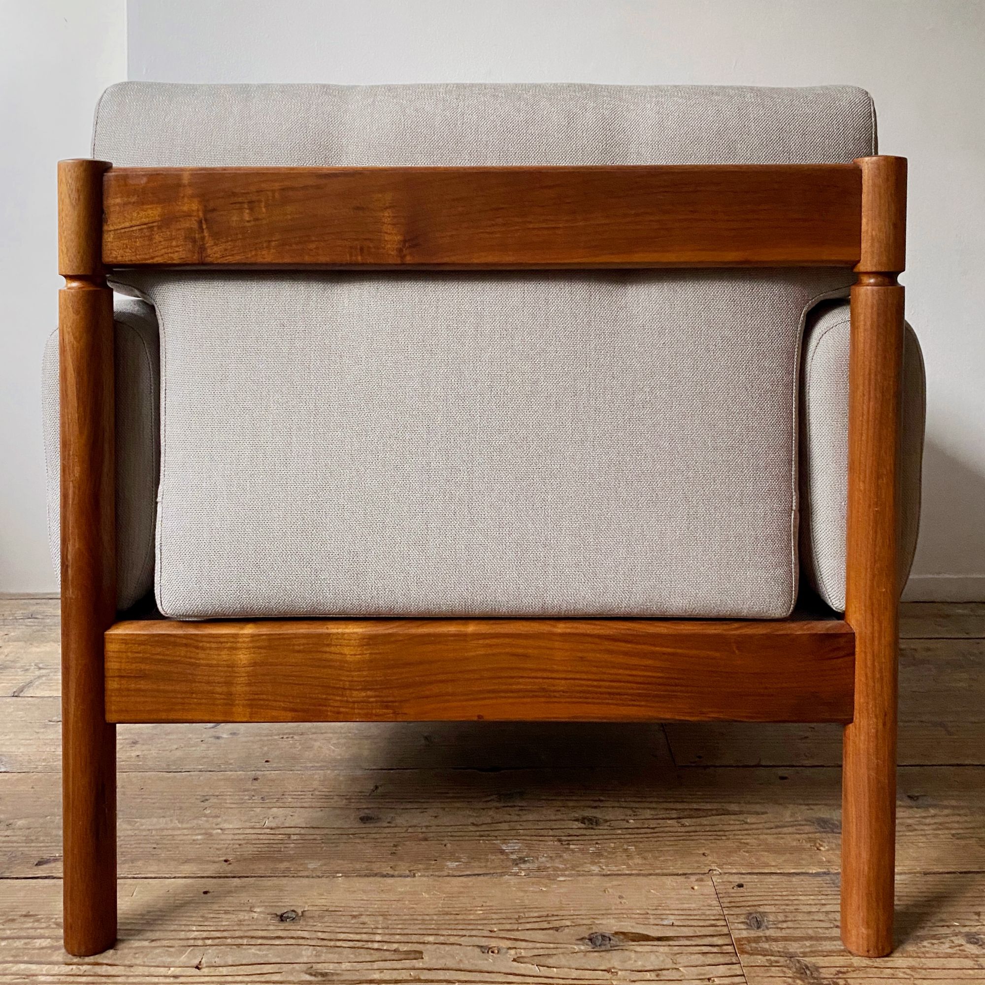 Lounge Chair - minä perhonen
