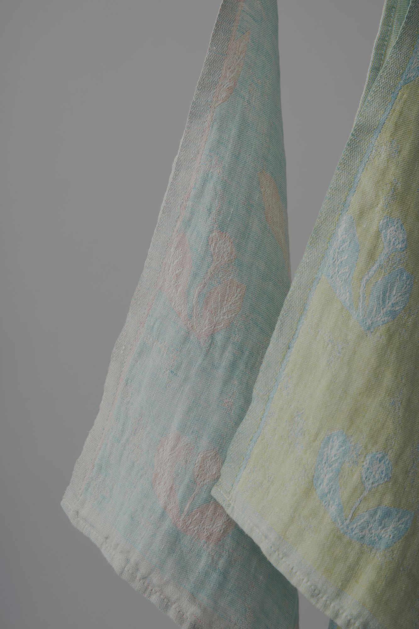 ミナペルホネンKESÄKUKKAマルチクロス
＜LAPUAN KANKURIT＞ KESÄKUKKA マルチクロス - minä perhonen