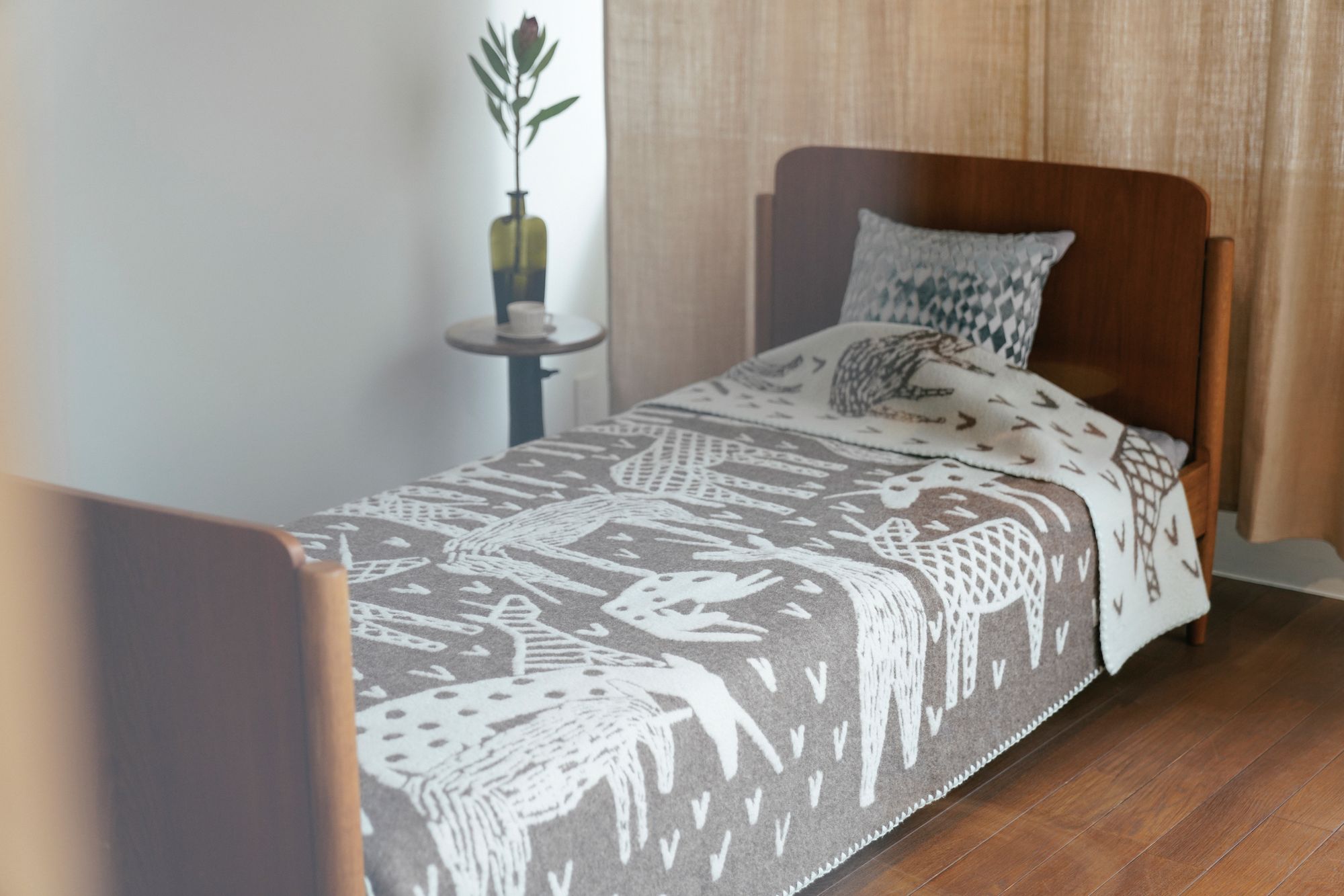 The making of minä perhonen wool blanket vol.1 - minä perhonen