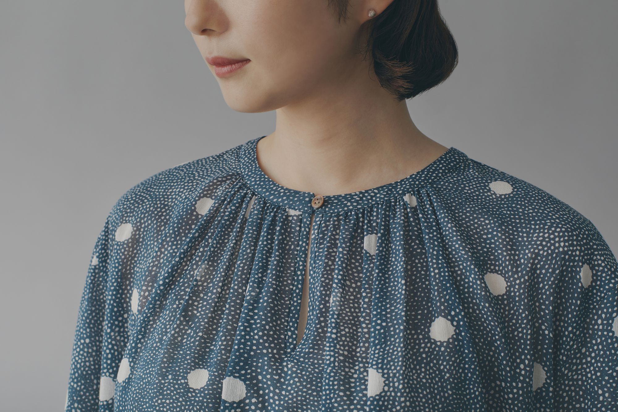 skum ギャザーブラウス - minä perhonen