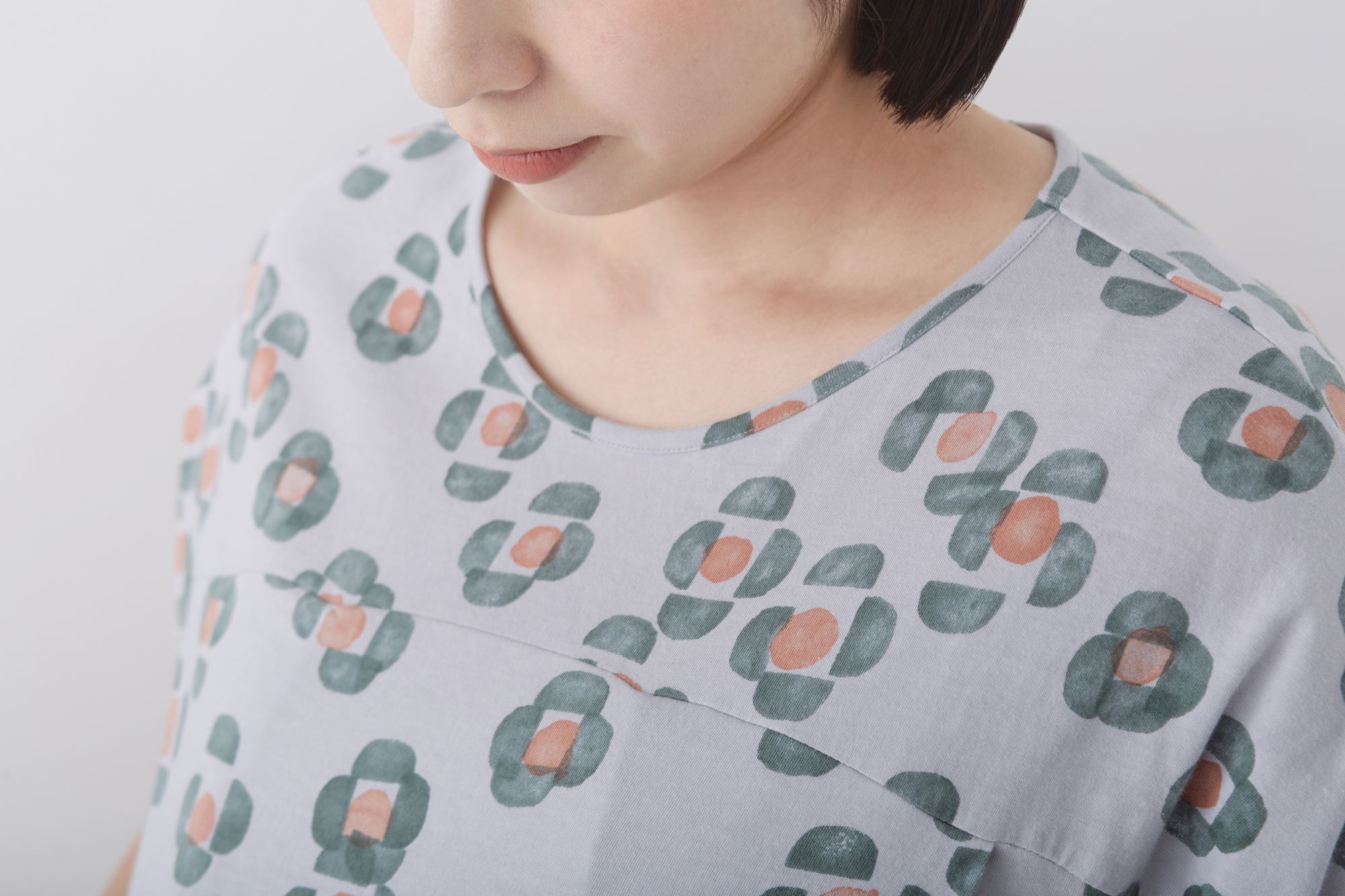 flower mist マタニティカットソードレス - minä perhonen