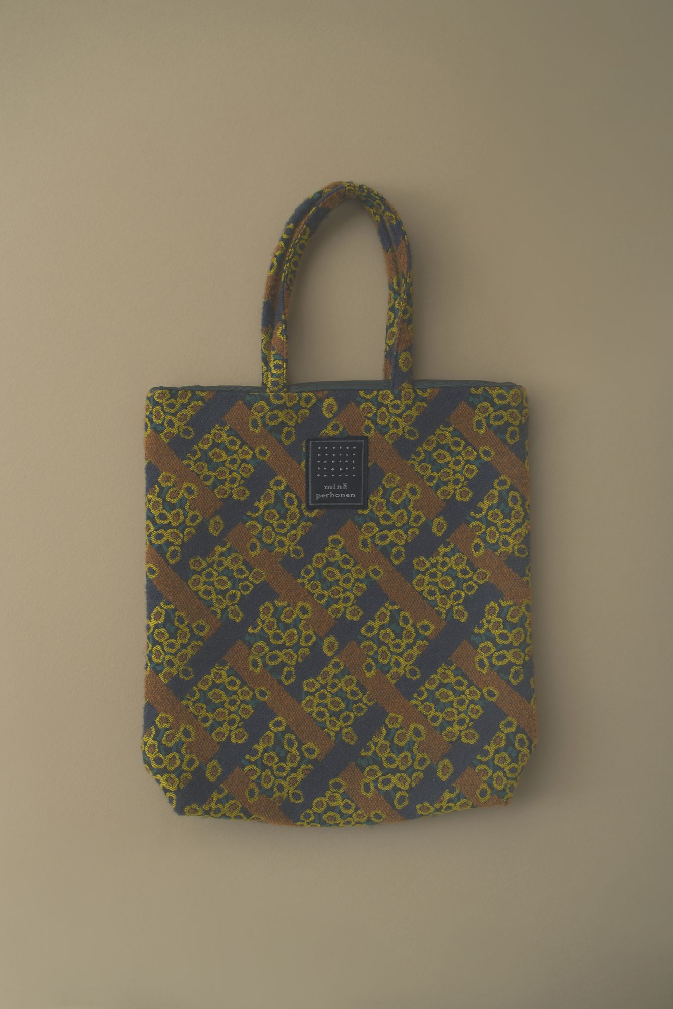 cheerful toast bag - minä perhonen